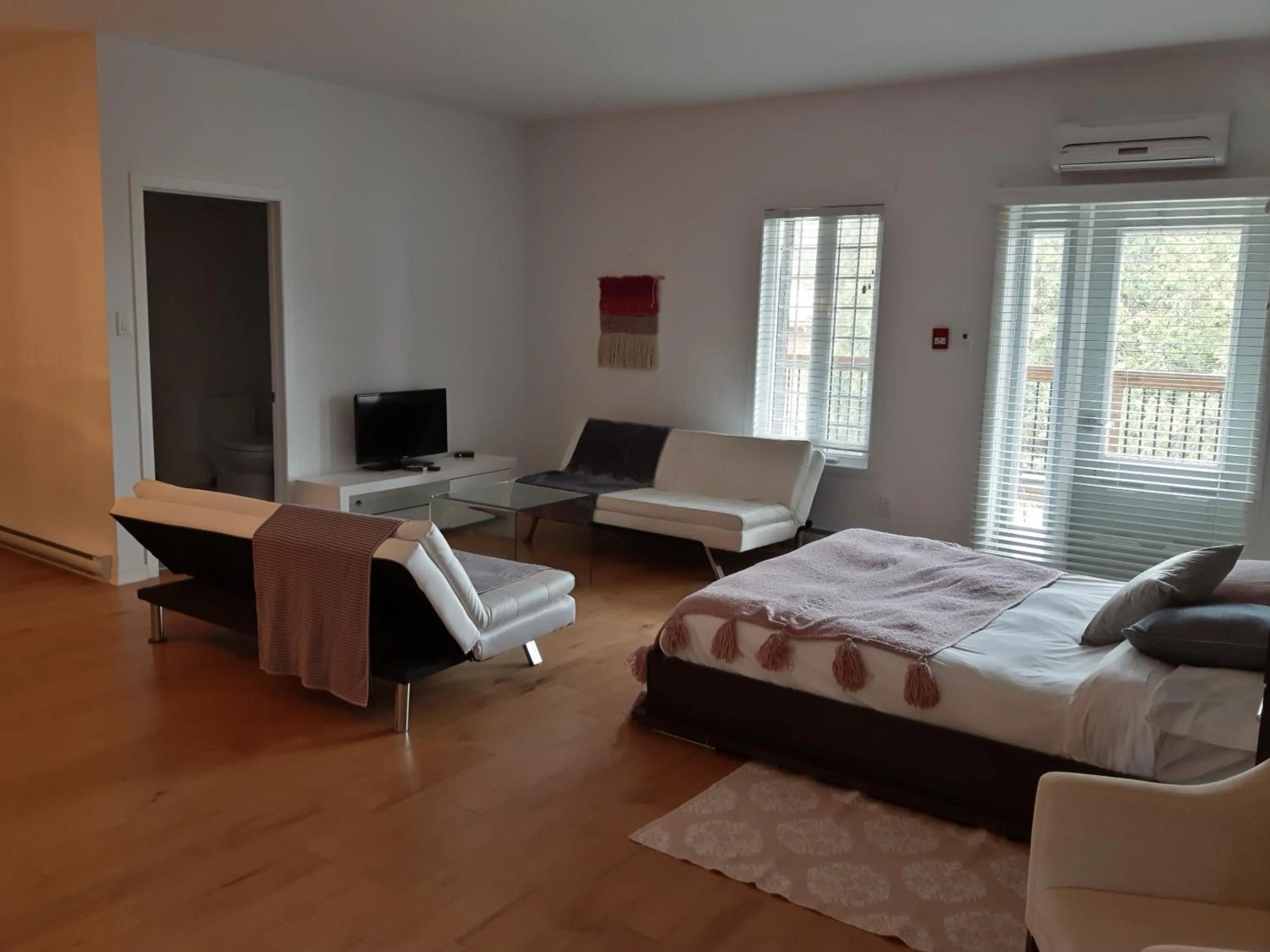 Bed in Condos Hotel Lion D'Or