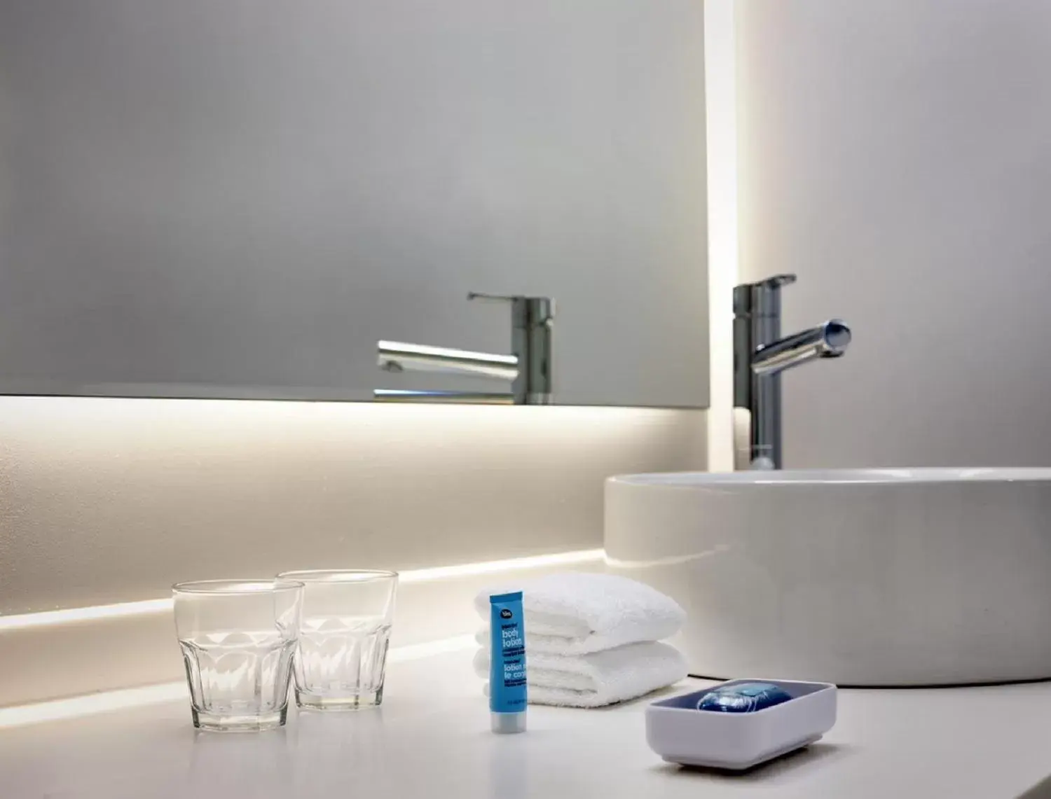 Urban, Larger Guest room, 2 Double in Aloft Birmingham Eastside Urban, Larger Guest room, 2 Double in Aloft Birmingham Eastside