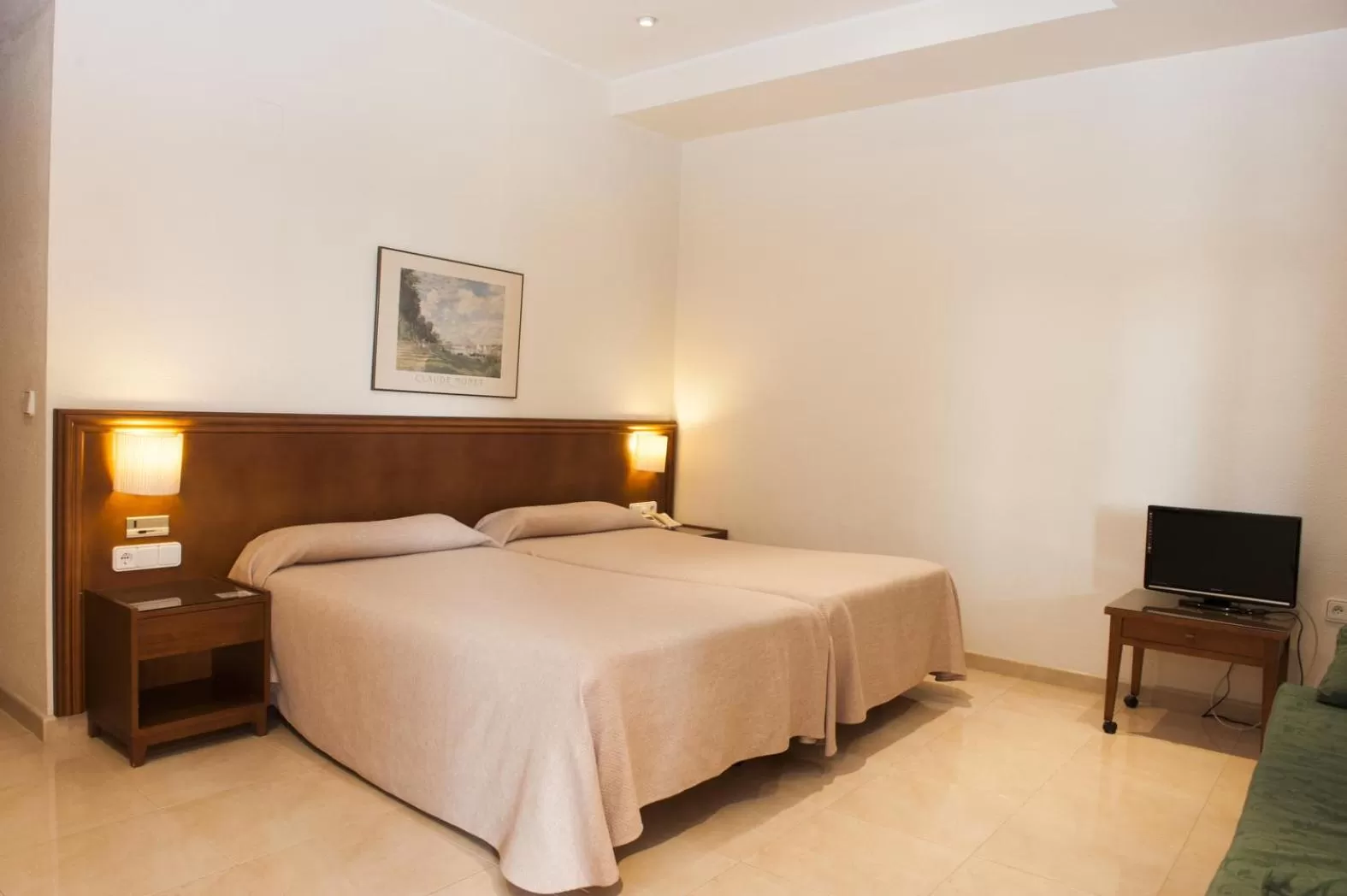 Double Room in Lloyds Beach Club