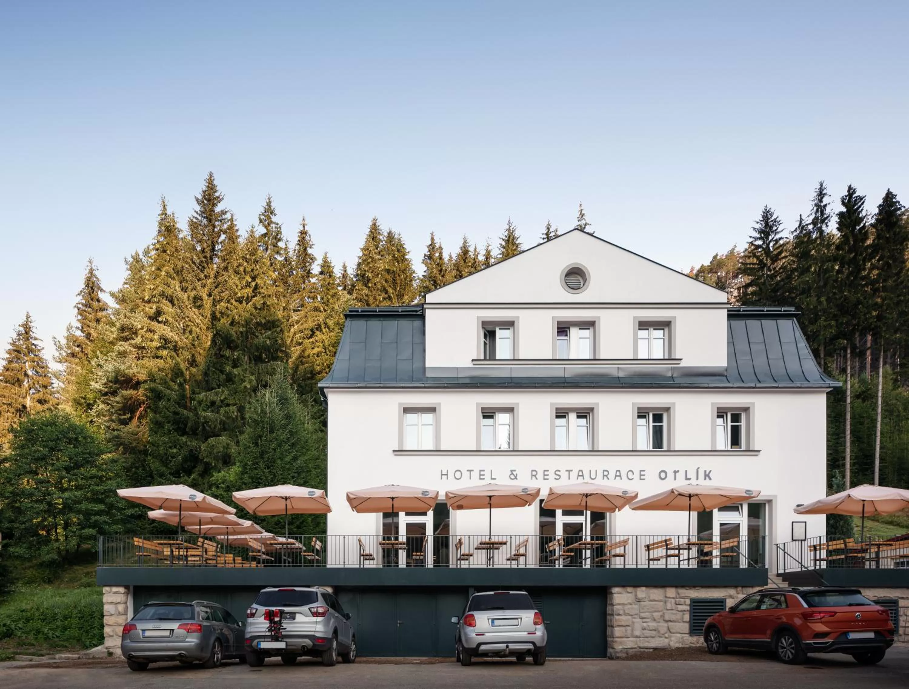 Facade/entrance, Property Building in Hotel Orlík