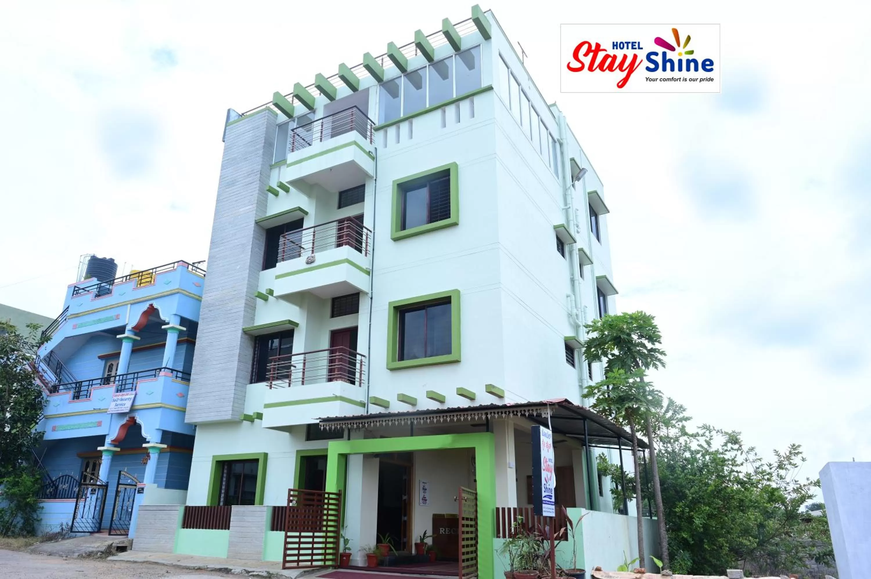 Property building in Hotel Stay Shine