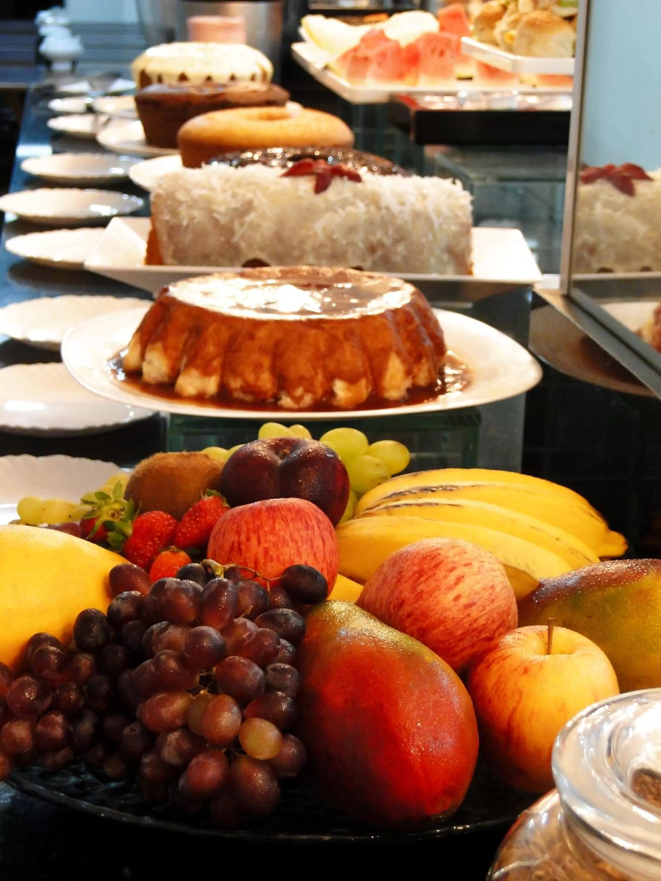 Buffet breakfast in Hotel Albinos
