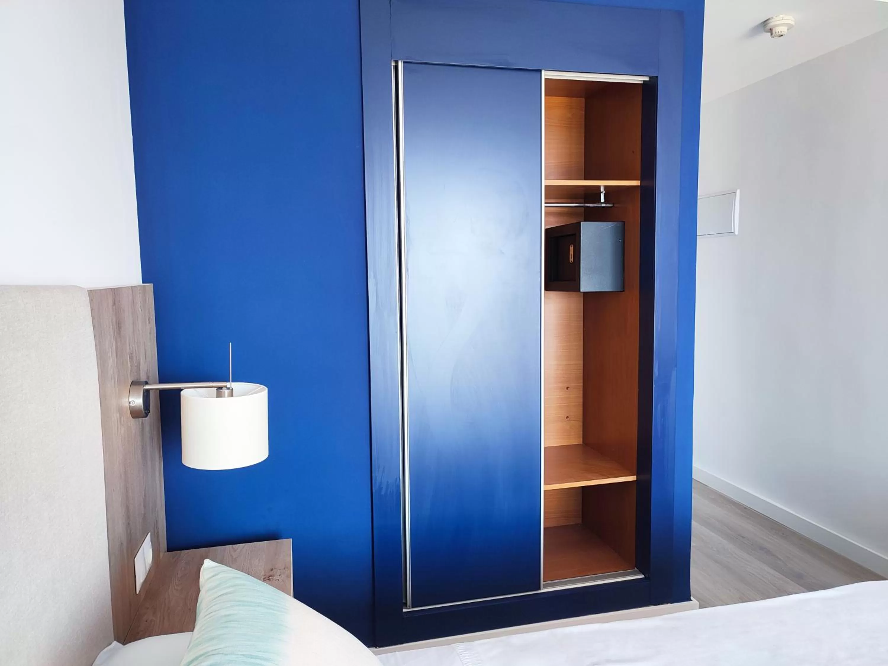 Decorative detail, Bed in Hotel Flats Friends Mar Blau