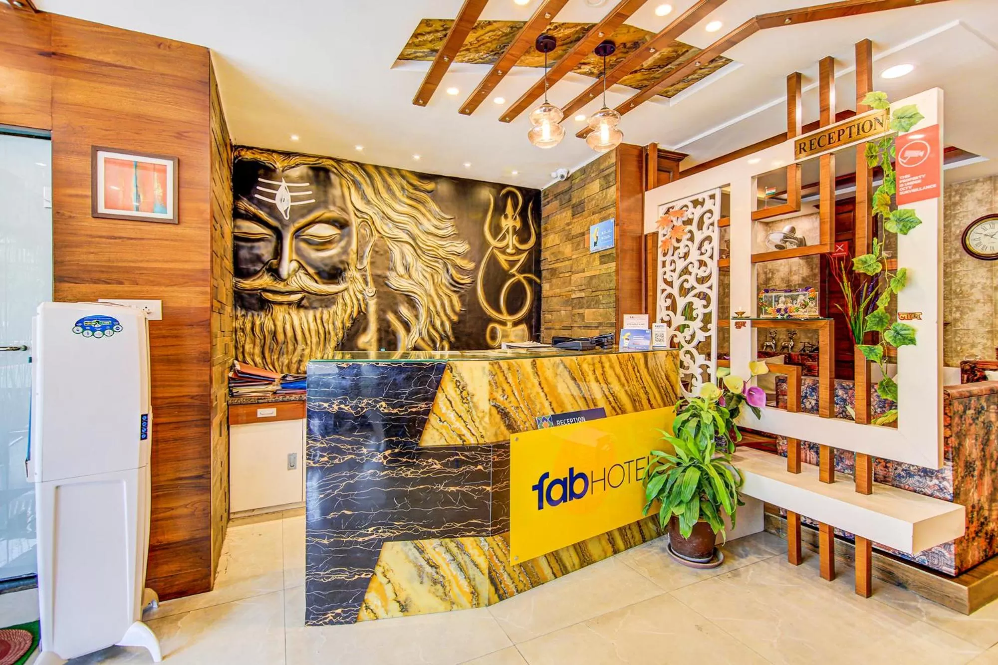 Lobby or reception in FabHotel The Khushi Regent