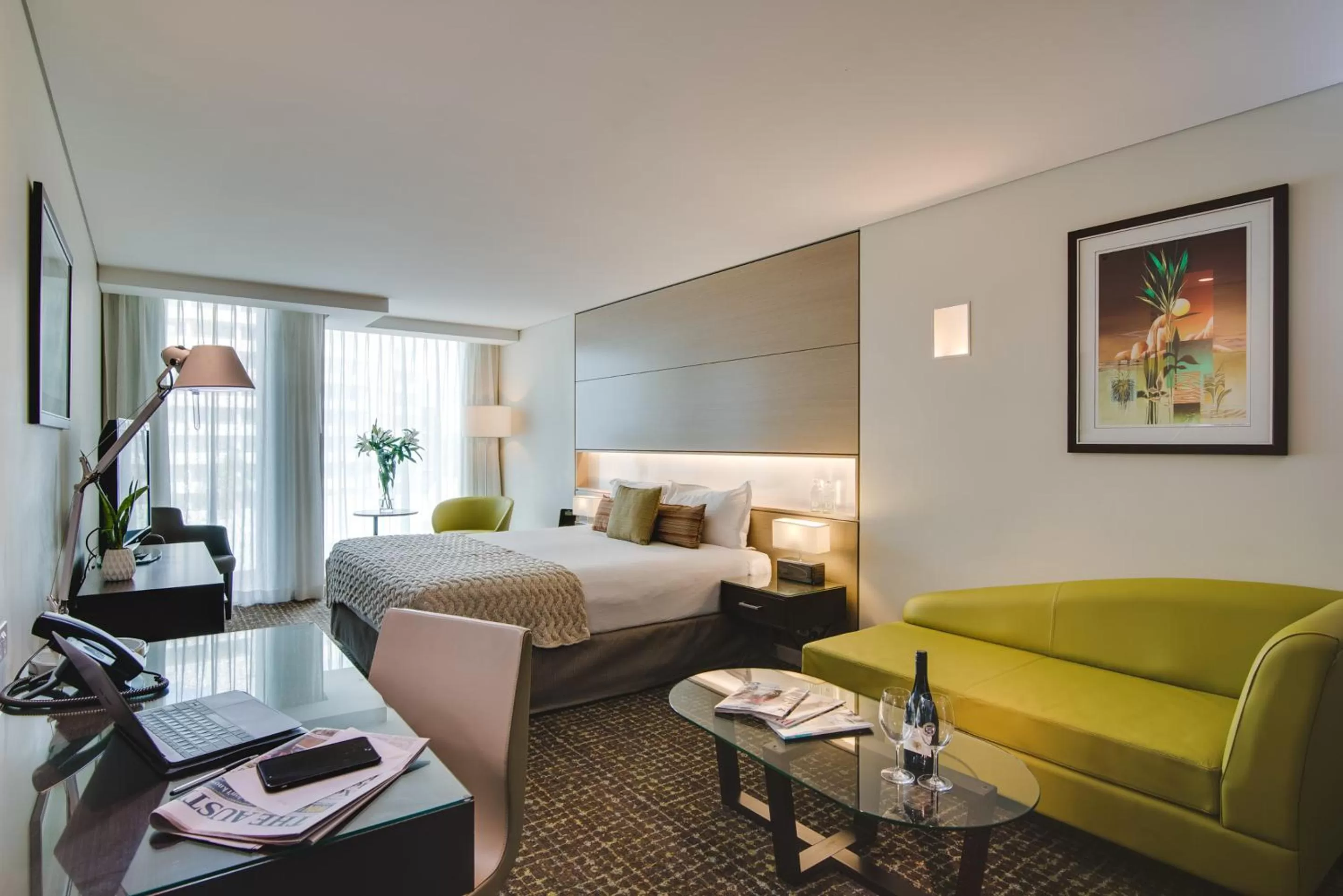 Photo of the whole room, Bed in The Point Brisbane Hotel