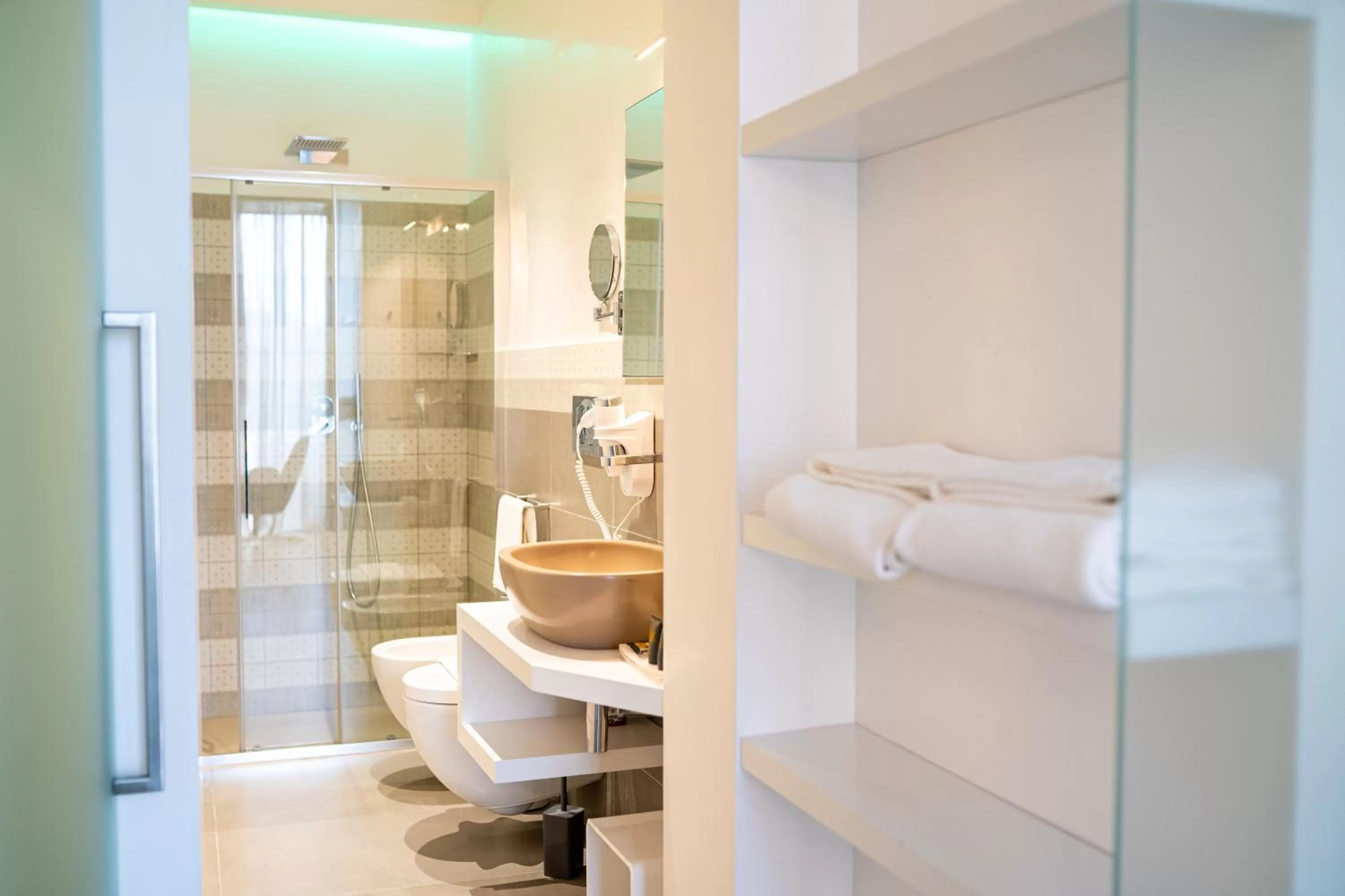 Shower in Caportigia Boutique Hotel