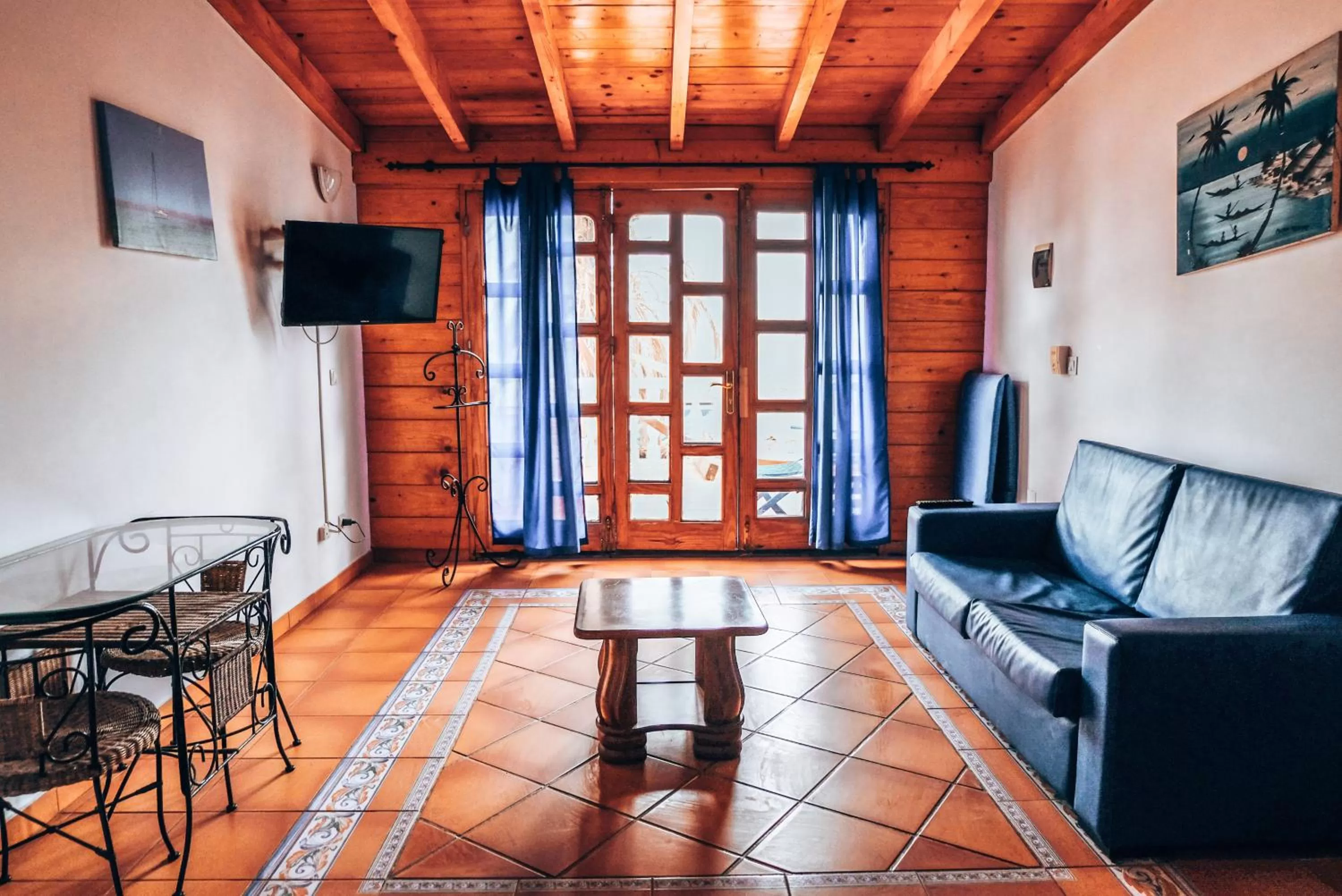 TV and multimedia, Seating Area in Sal Beach Club