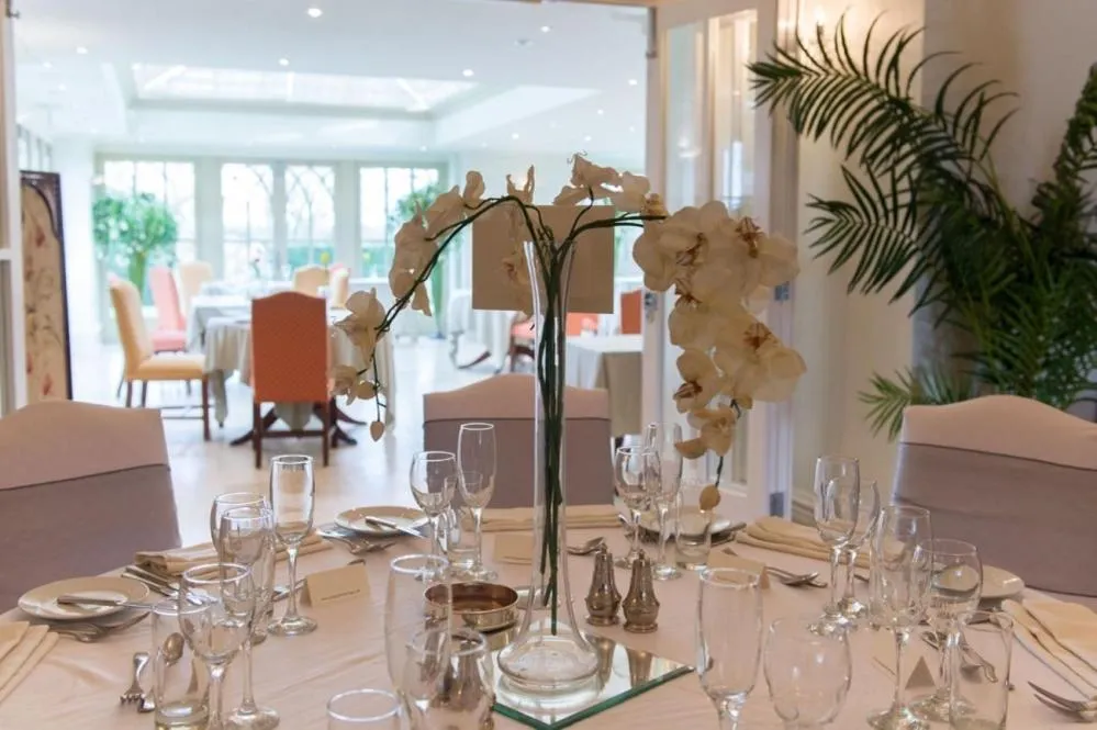 Restaurant/places to eat in The Old Vicarage