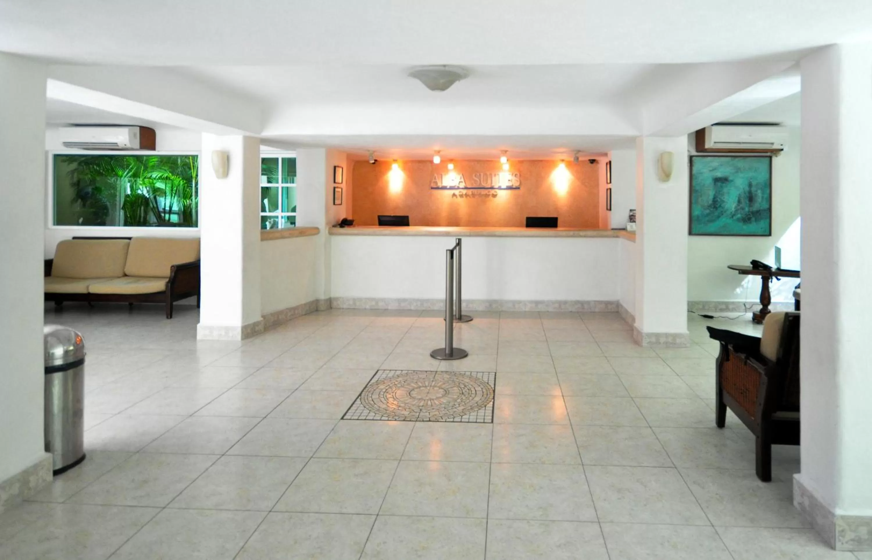 Lobby or reception in Alba Suites Acapulco