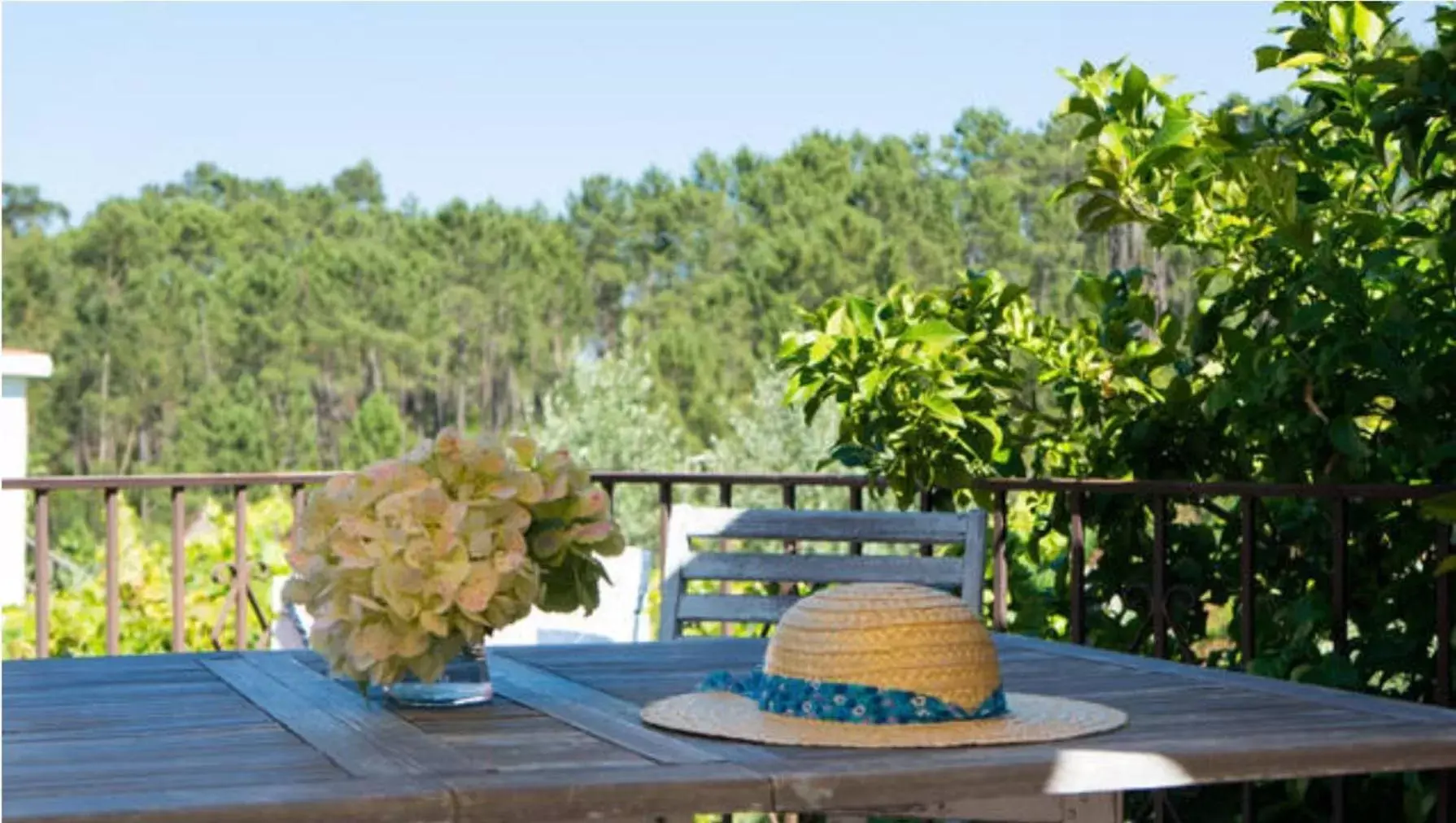 Double Room with Private Bathroom - single occupancy in House Of The Three Marias Double Room with Private Bathroom - single occupancy in House Of The Three Marias