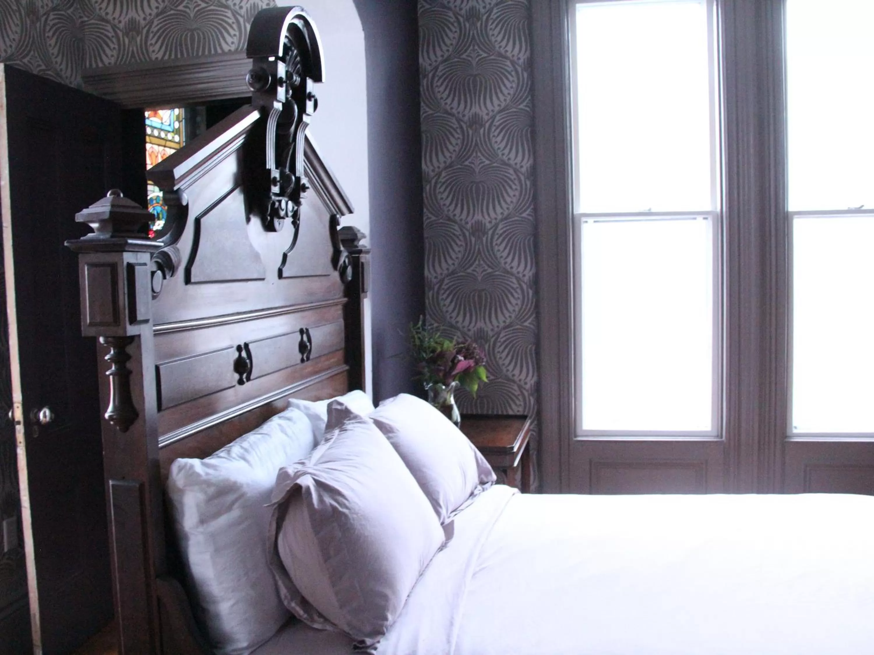 Bed in The Wedding Cake House