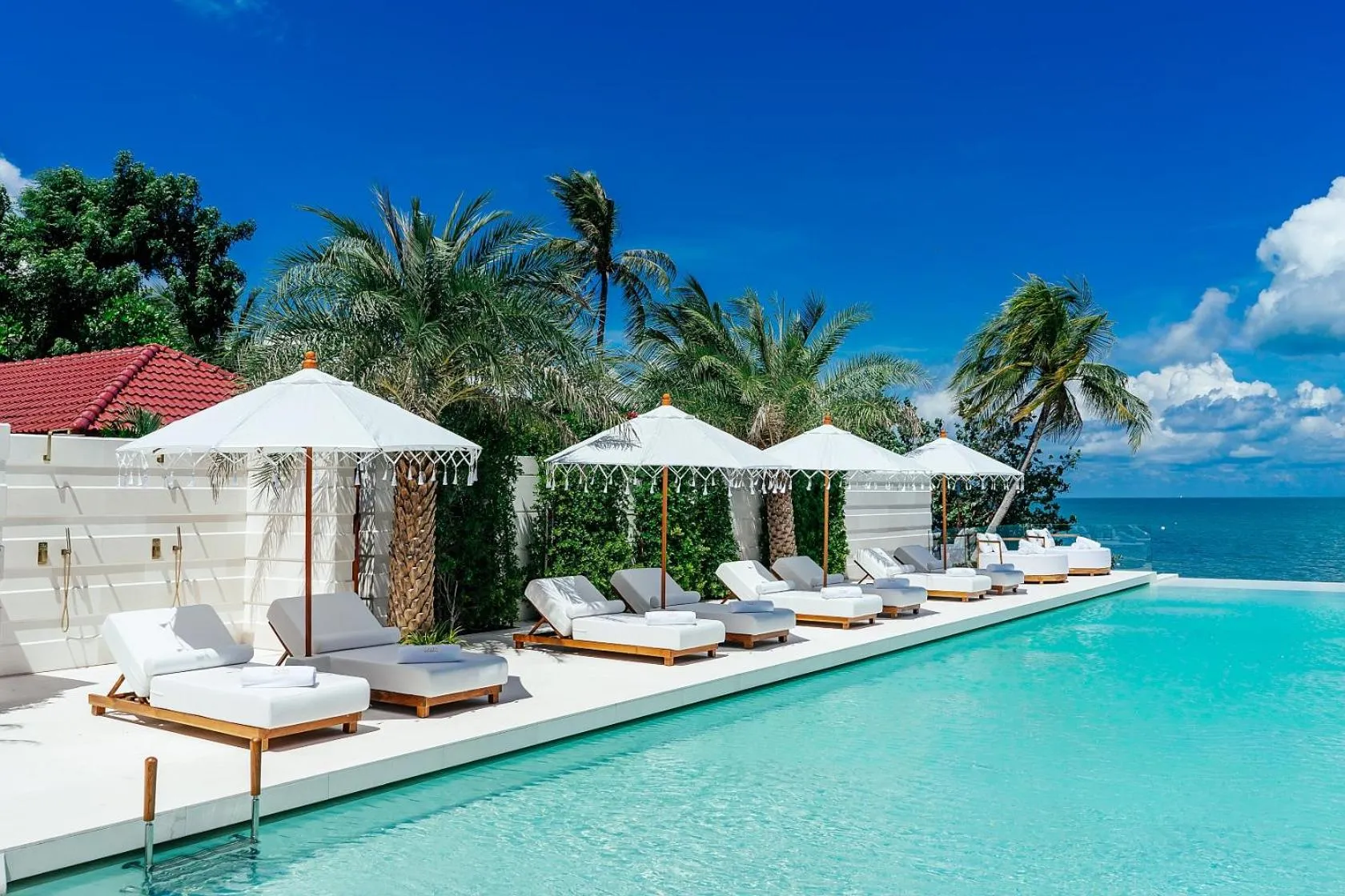 Swimming pool in Zazen Boutique Resort & Spa