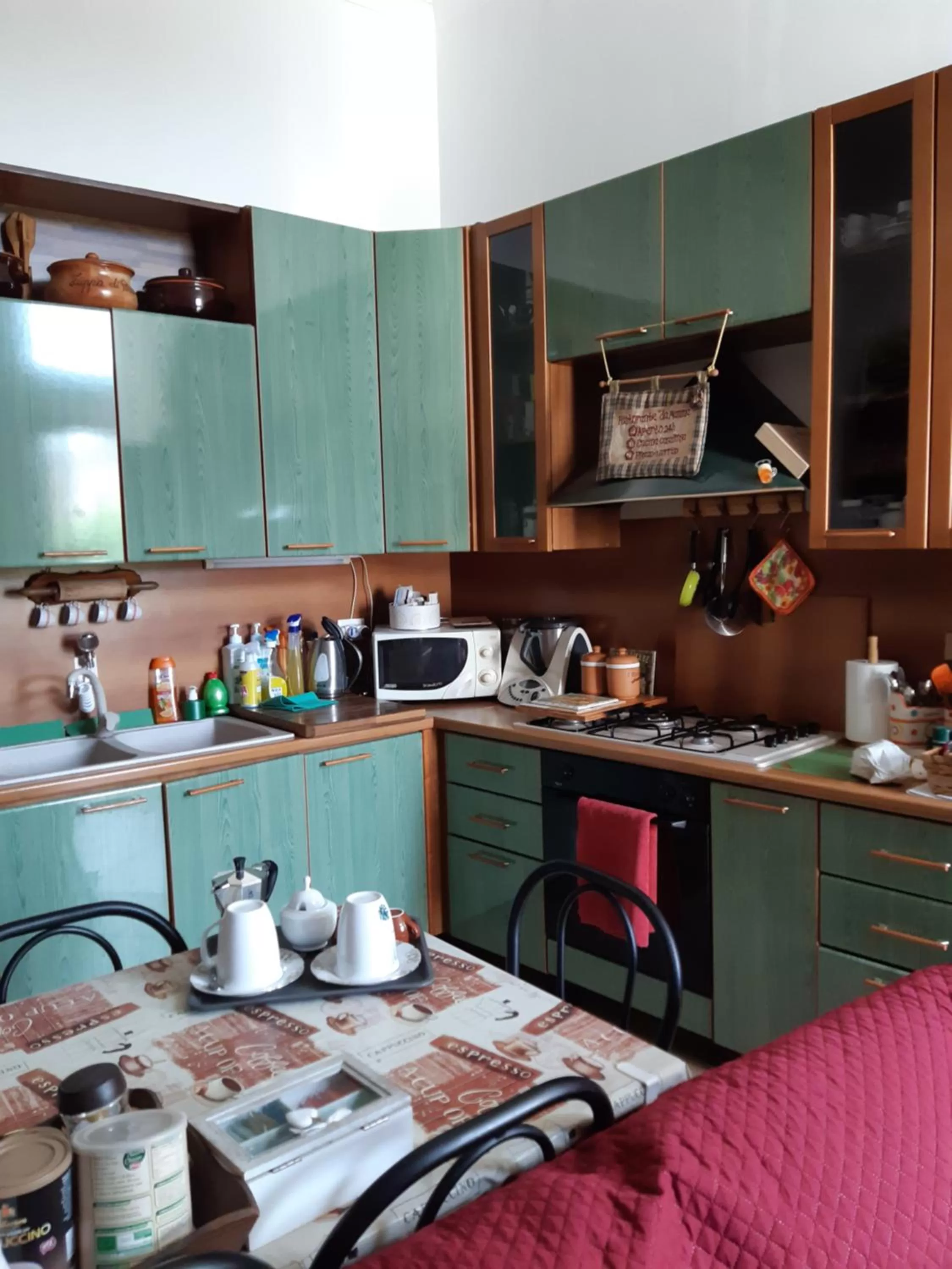 Coffee/tea facilities in La Terrazza sul porto