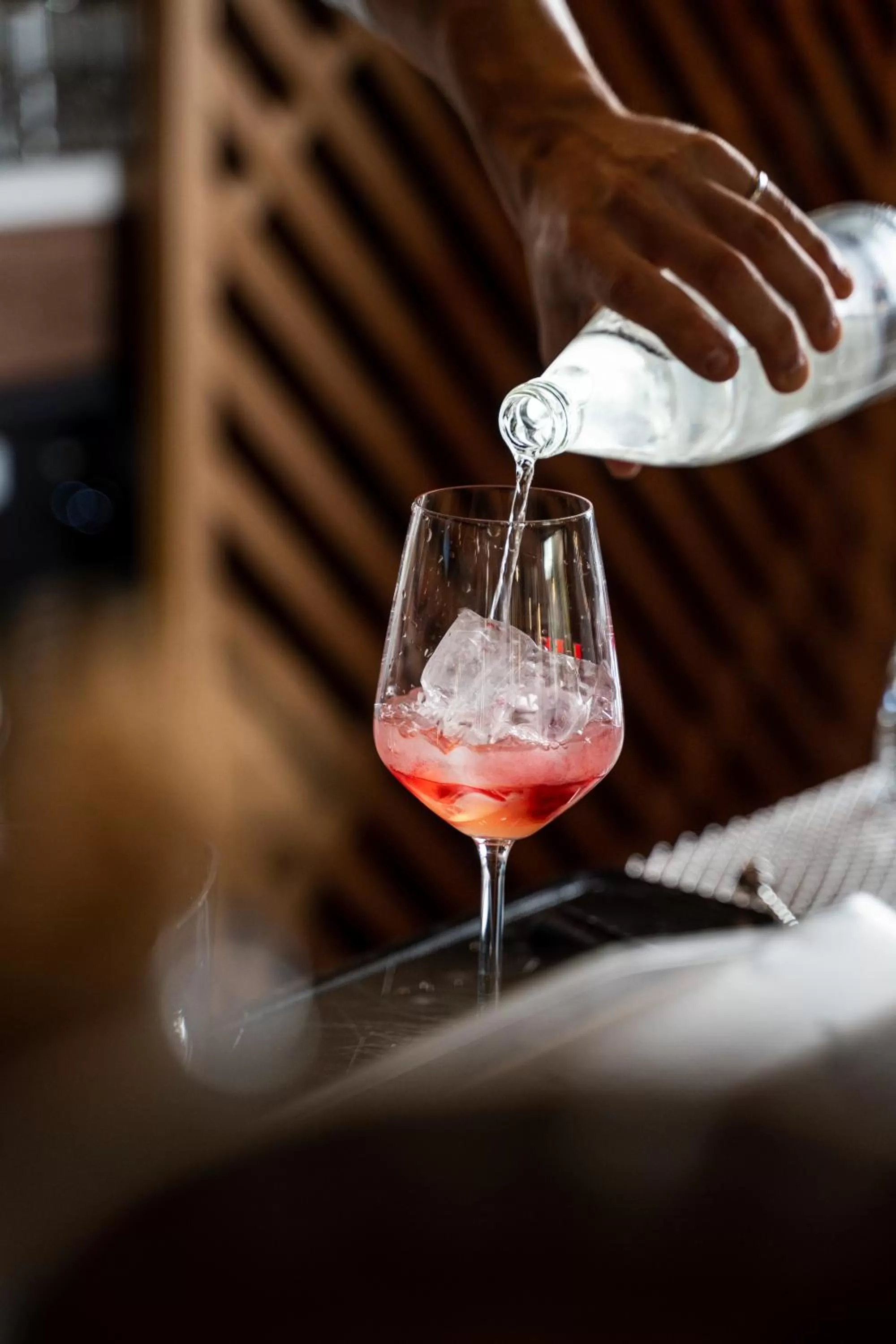 Lounge or bar in Holiday Inn - Bordeaux-Merignac by IHG