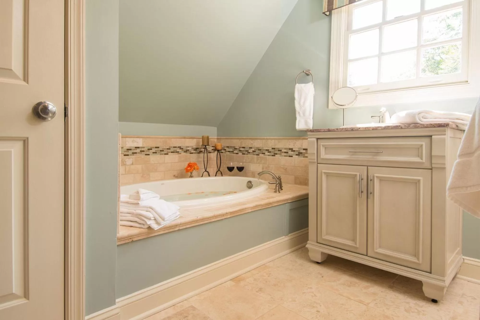 Bed in Hillbrook Inn & Spa