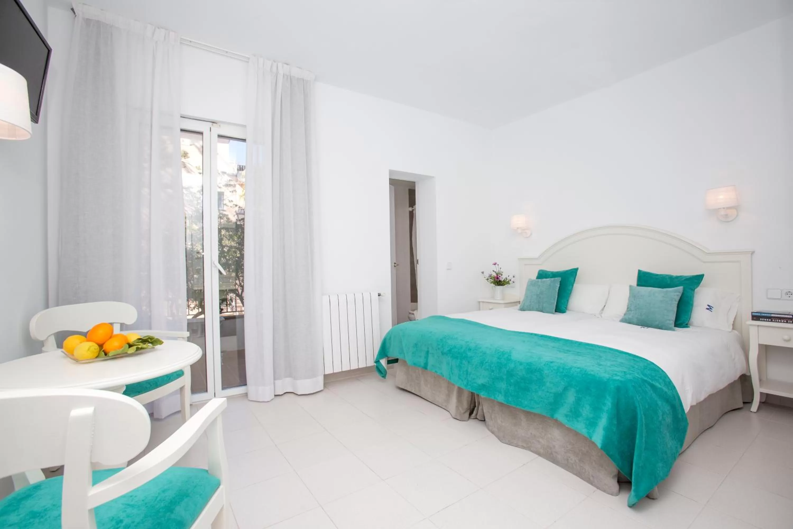 Day, Bed in Hotel Marina