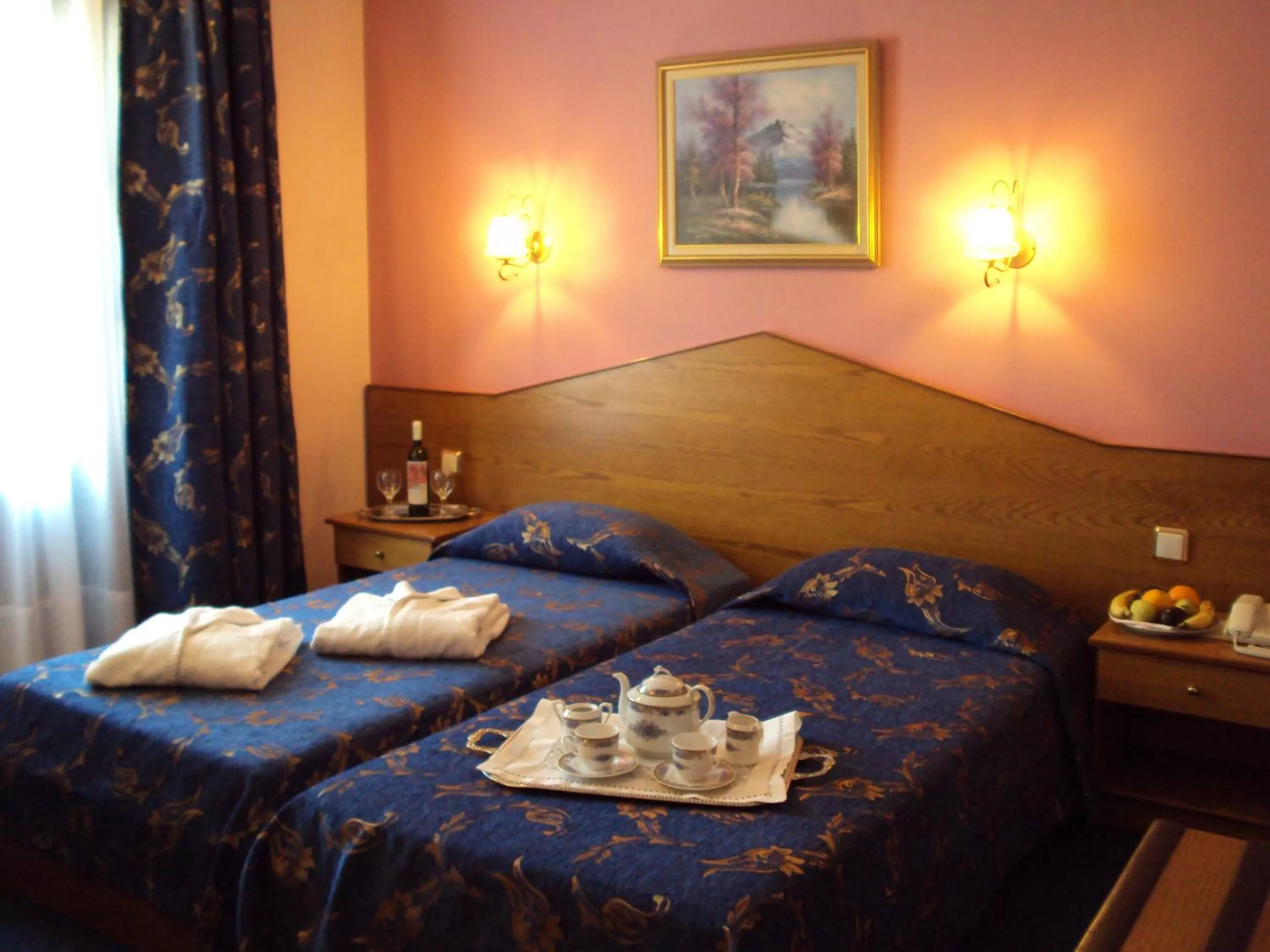 Bed in Astoria Hotel Traditional