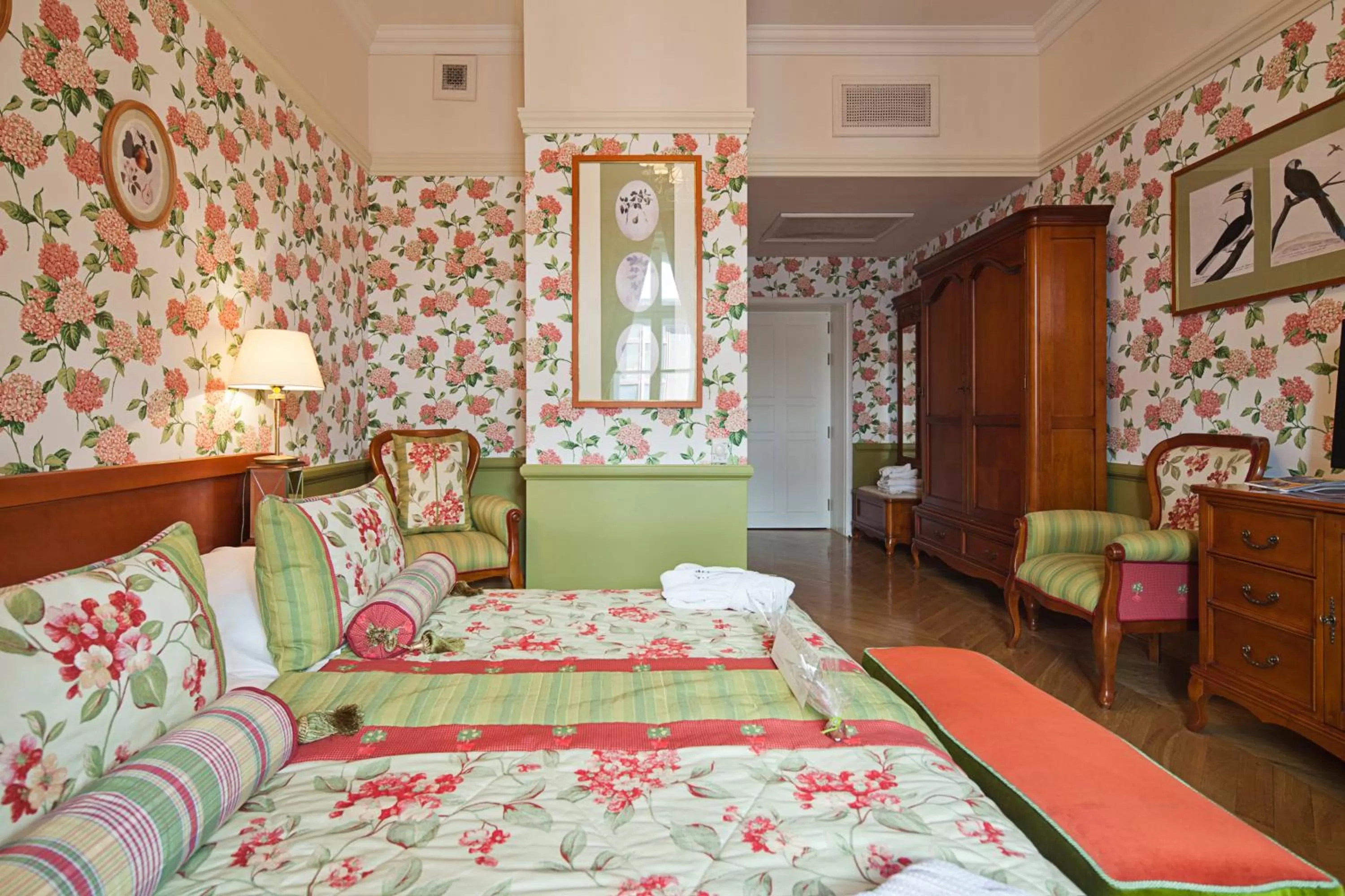 Bed in The Bonerowski Palace Boutique Hotel