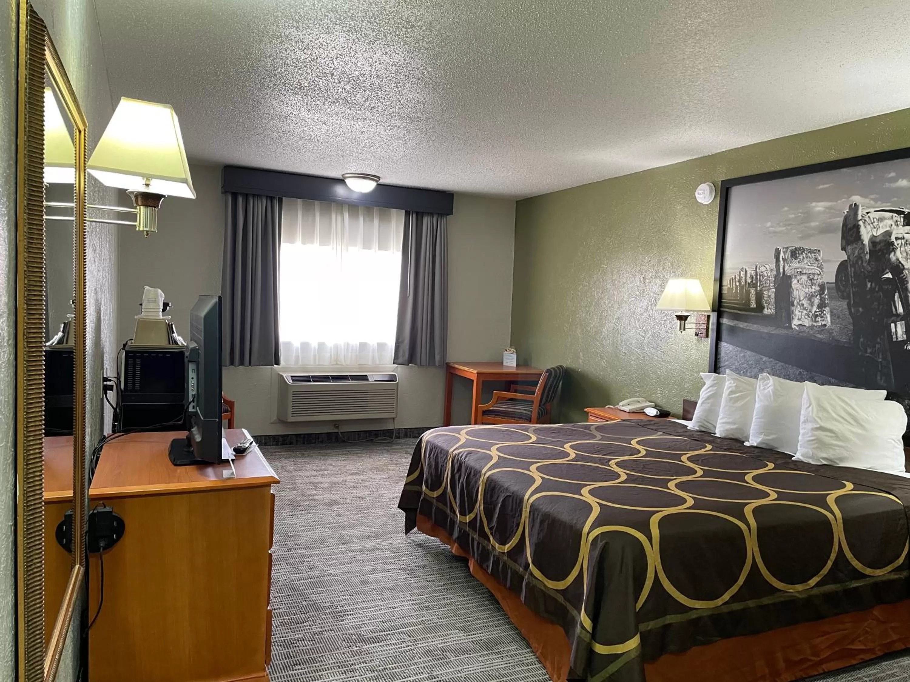 Photo of the whole room, Bed in Super 8 by Wyndham Amarillo Central TX