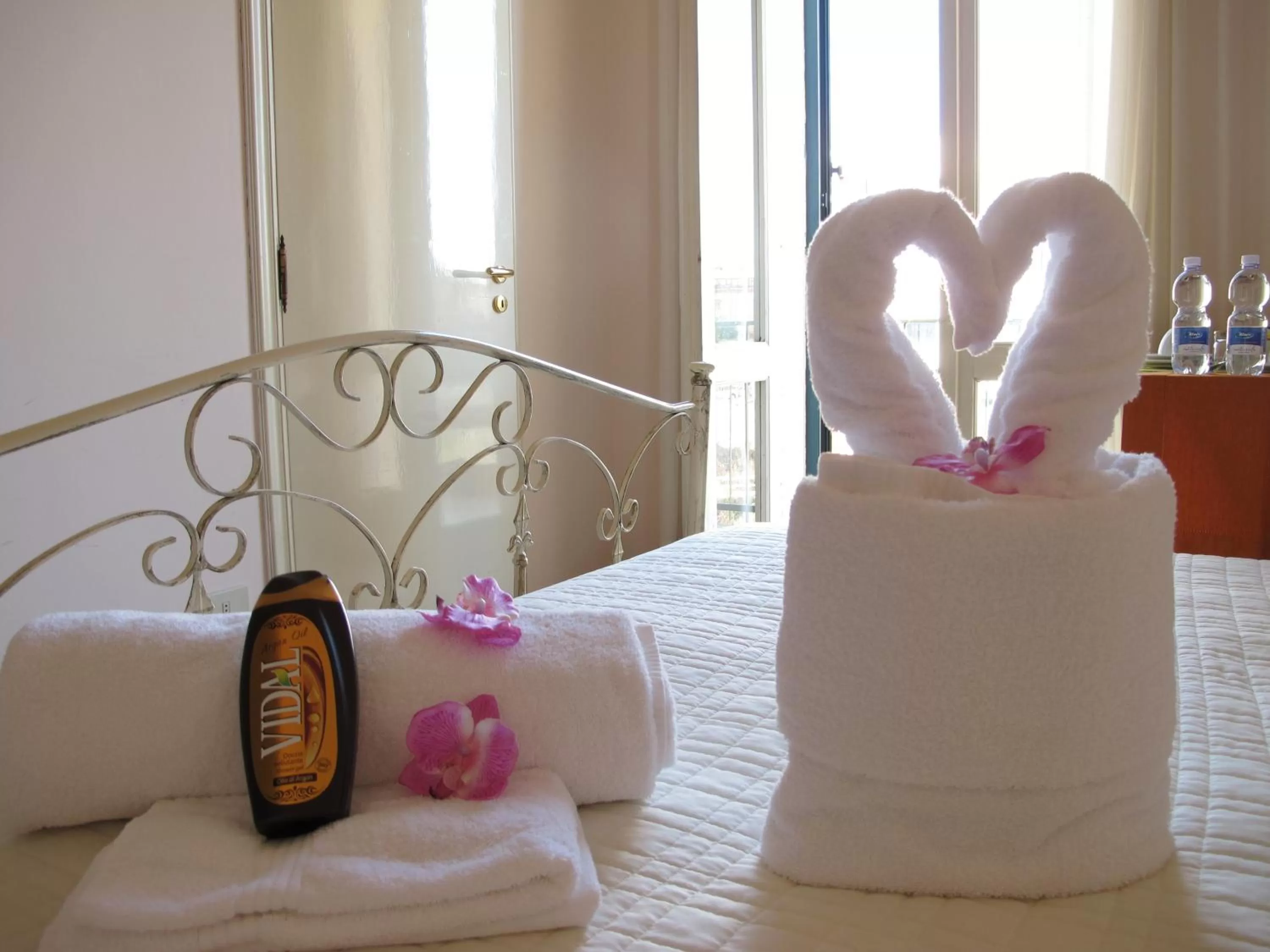 Decorative detail in B&B 95 a Lecce