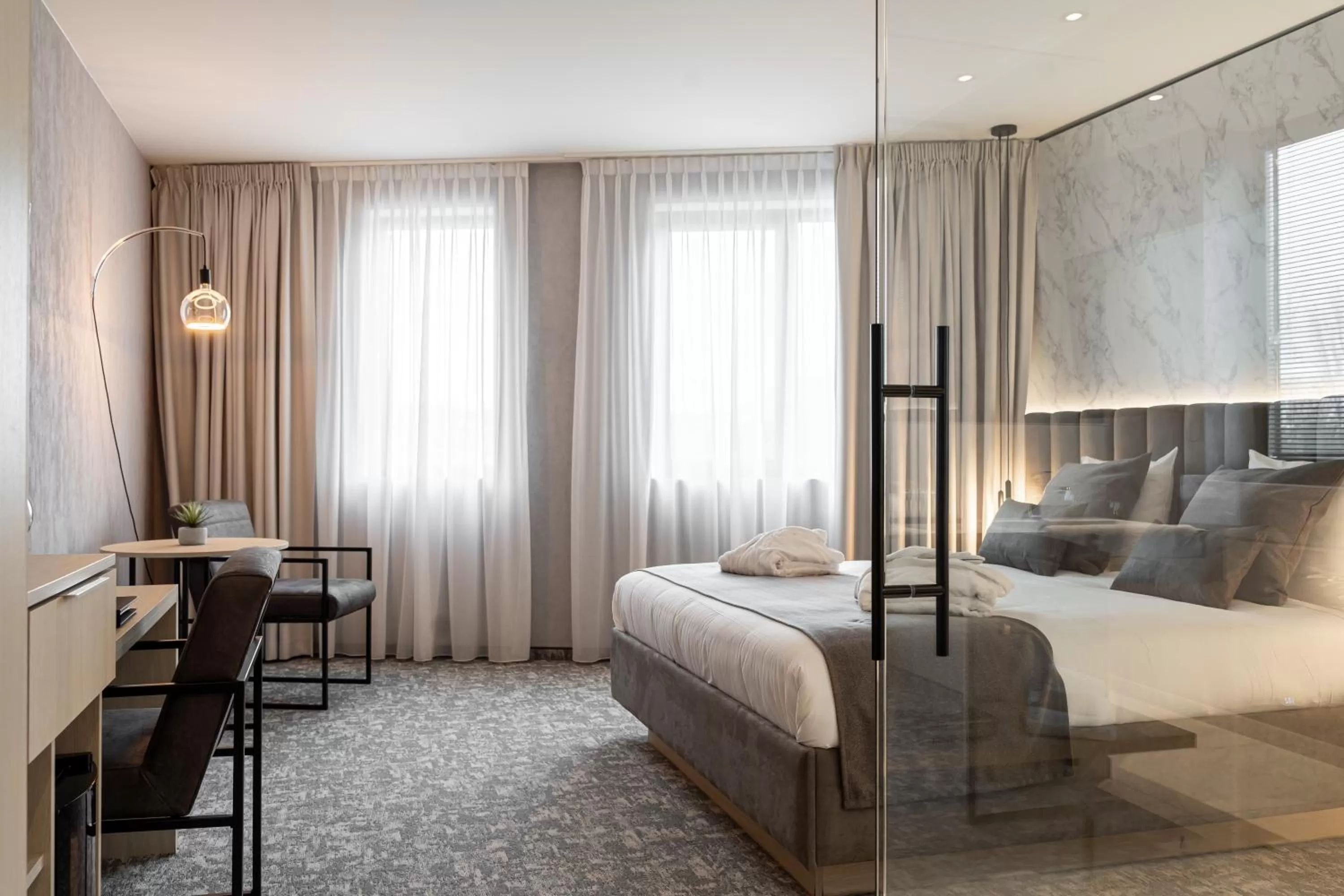 Bedroom, Bed in Van der Valk Hotel Mons Congres & Spa