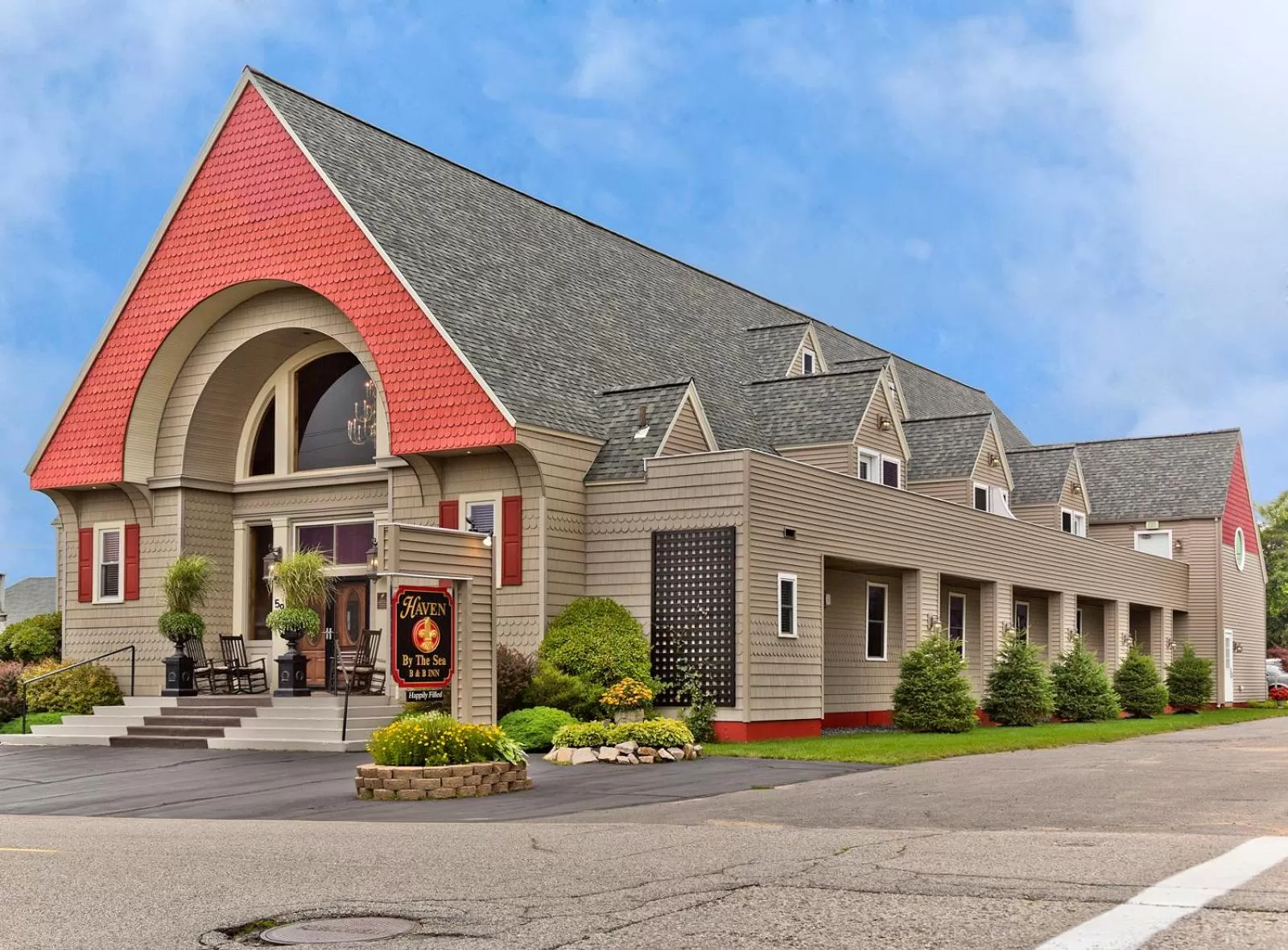 Facade/entrance, Property Building in Haven By The Sea B&B