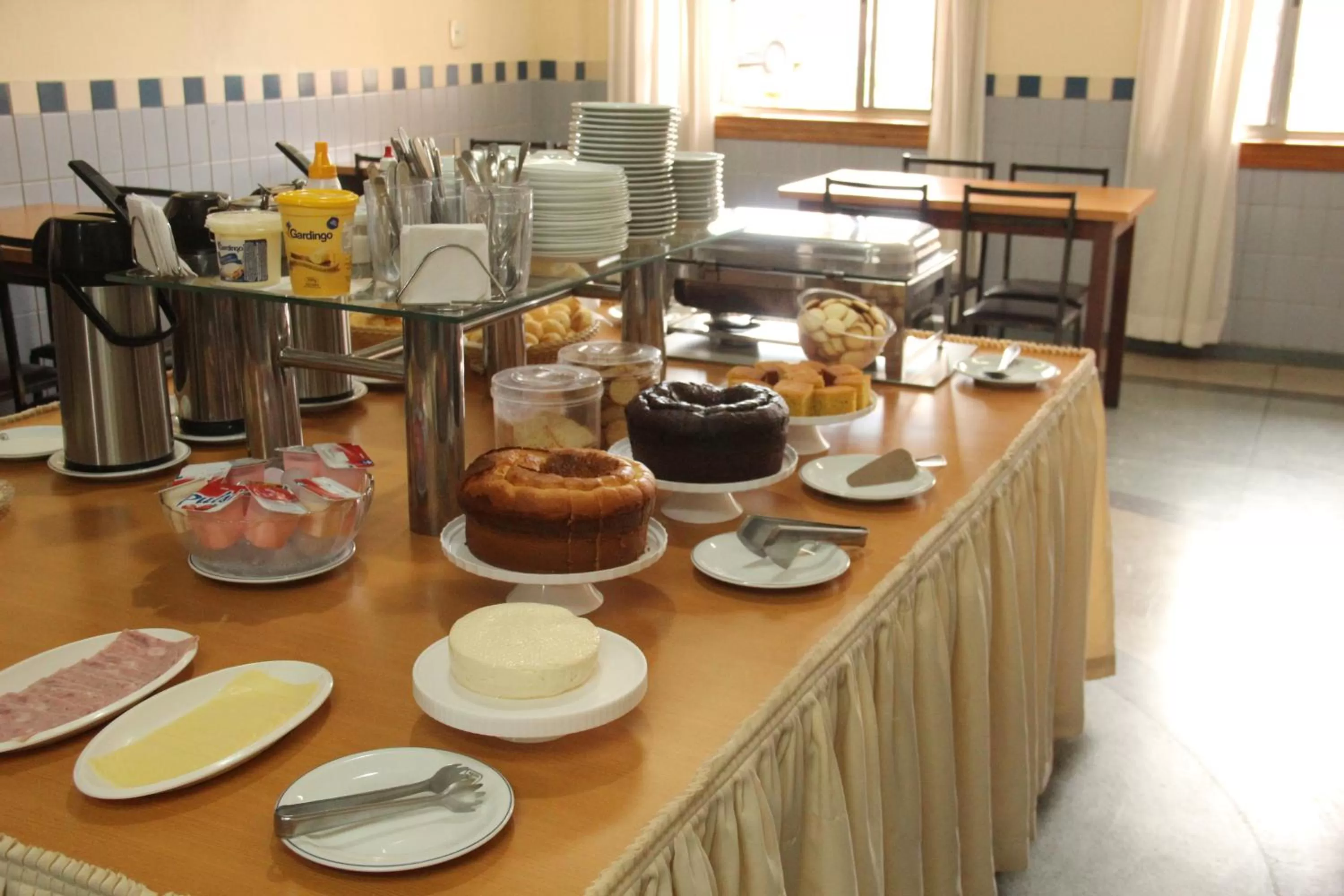 Breakfast in Hotel Líder - By UP Hotel