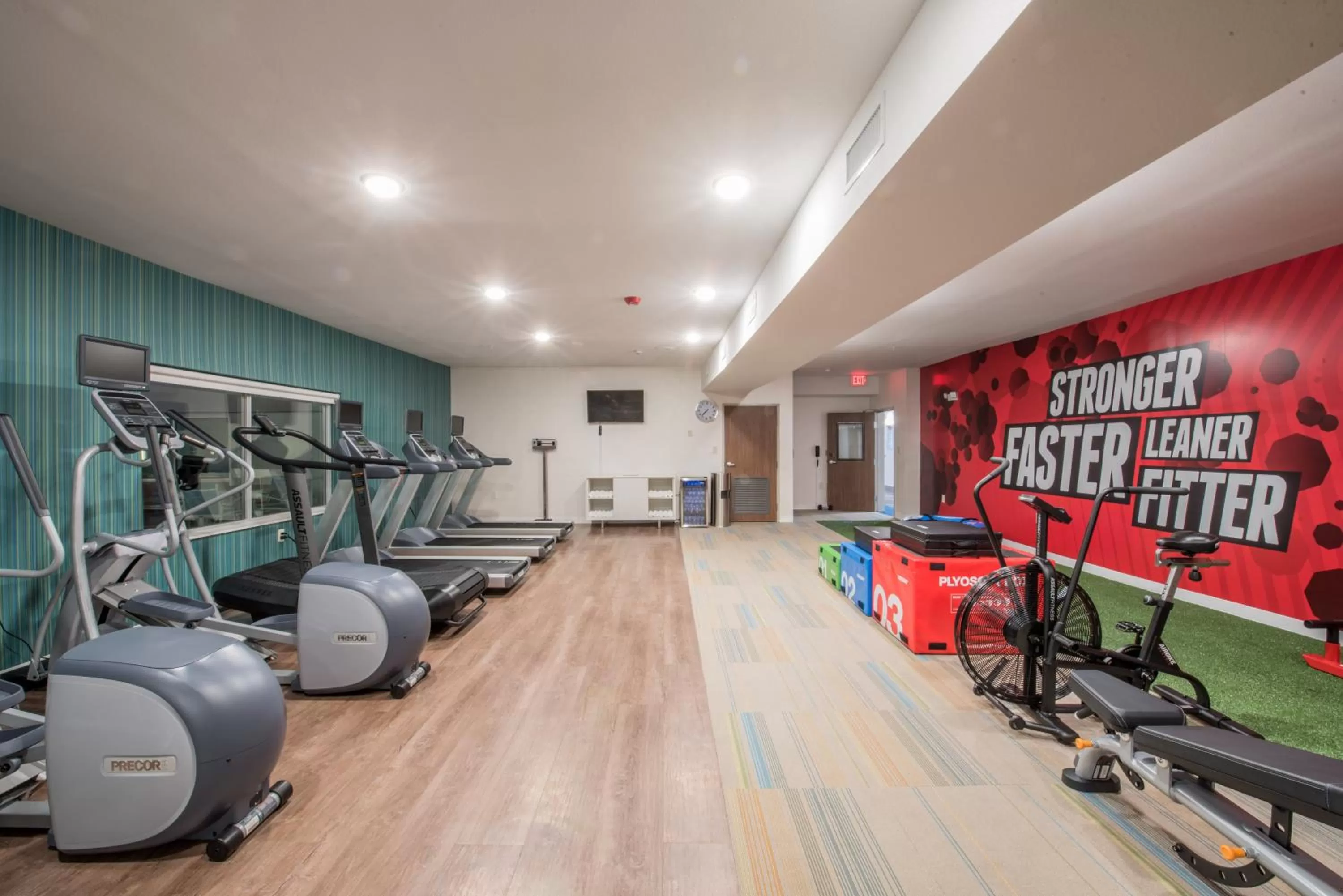 Fitness centre/facilities in Holiday Inn Express & Suites - Houston Westchase - Westheimer by IHG