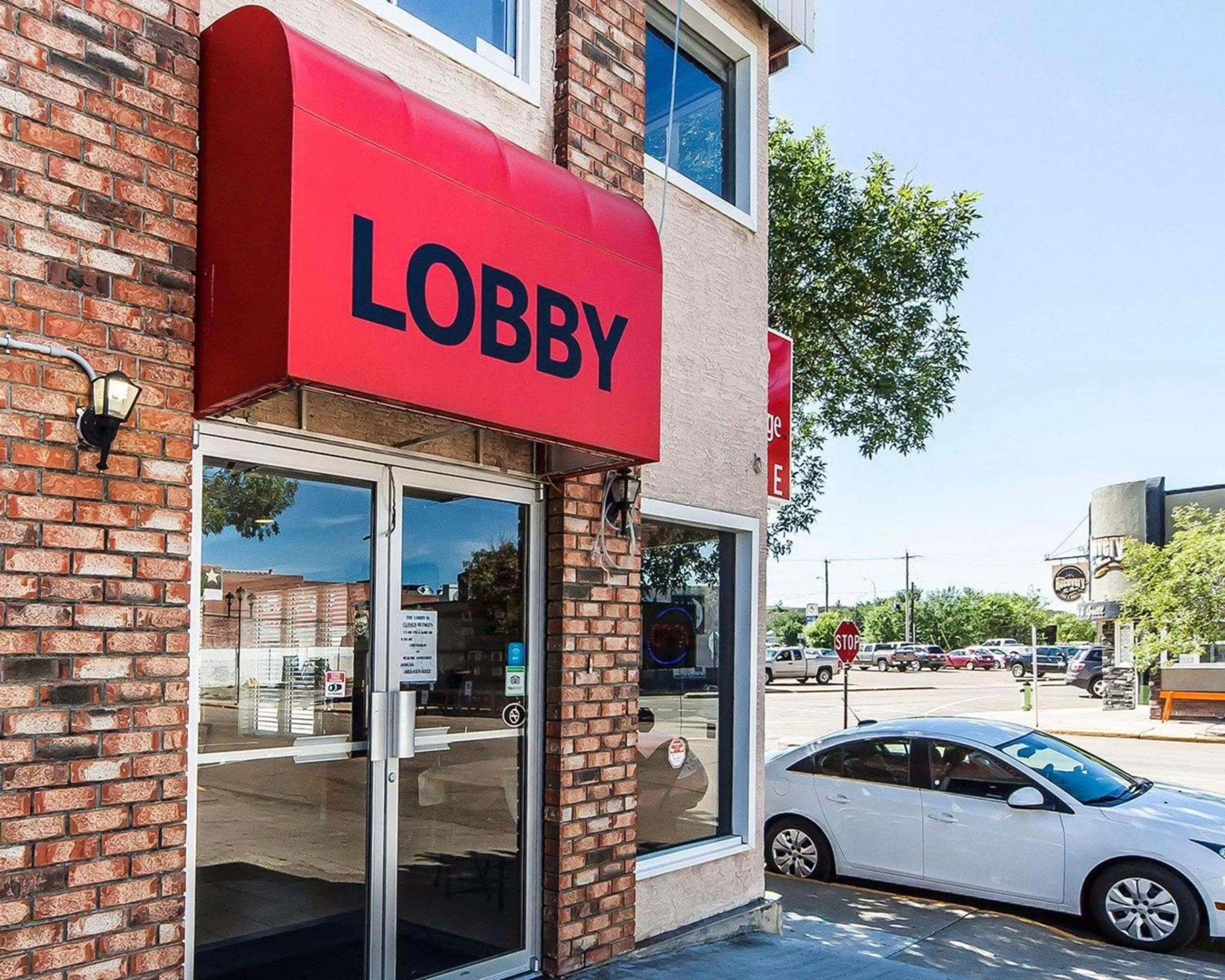 Property building in Econo Lodge Inn & Suites Drumheller