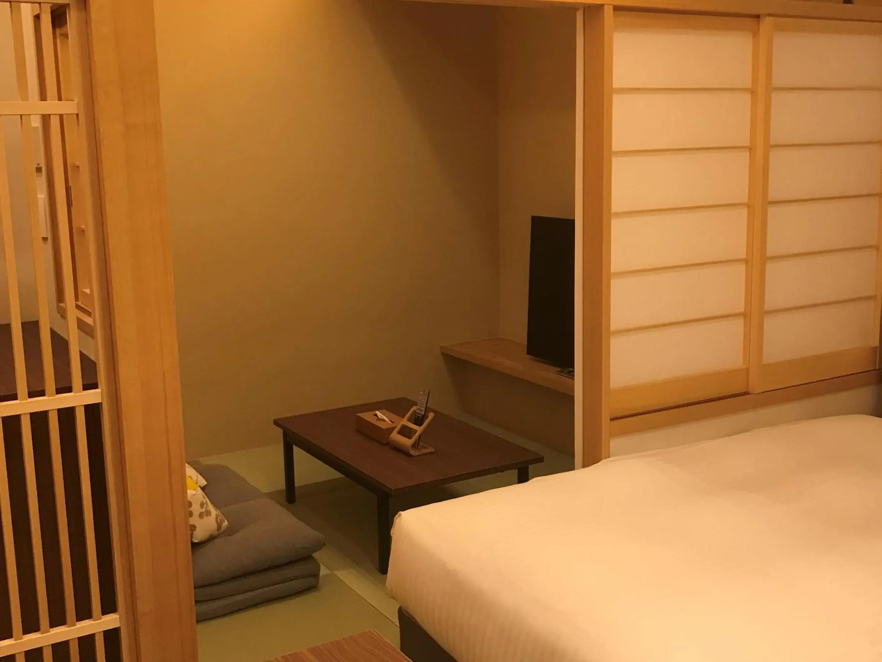 Deluxe Twin Room in Hotel Yururito Osaka Deluxe Twin Room in Hotel Yururito Osaka