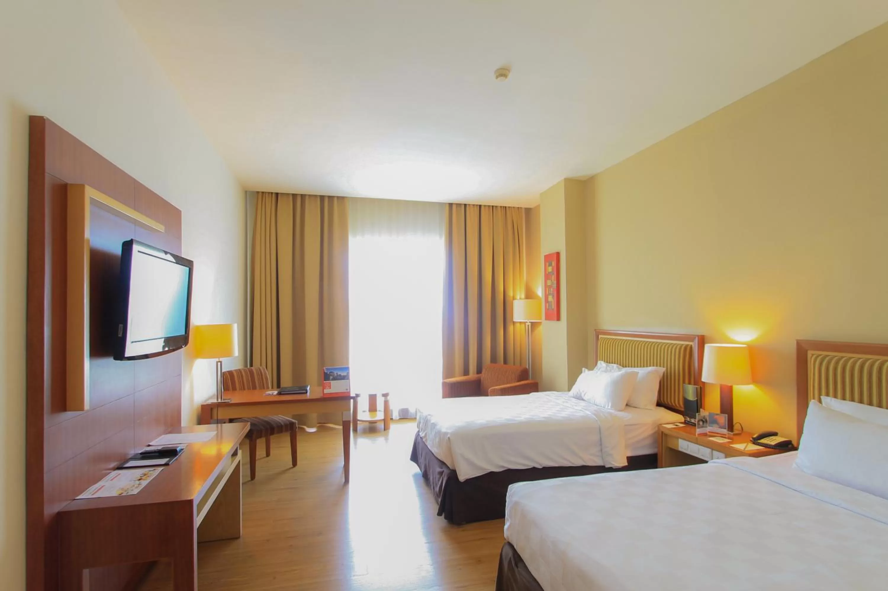TV and multimedia, Bed in Swiss-Belhotel Maleosan Manado