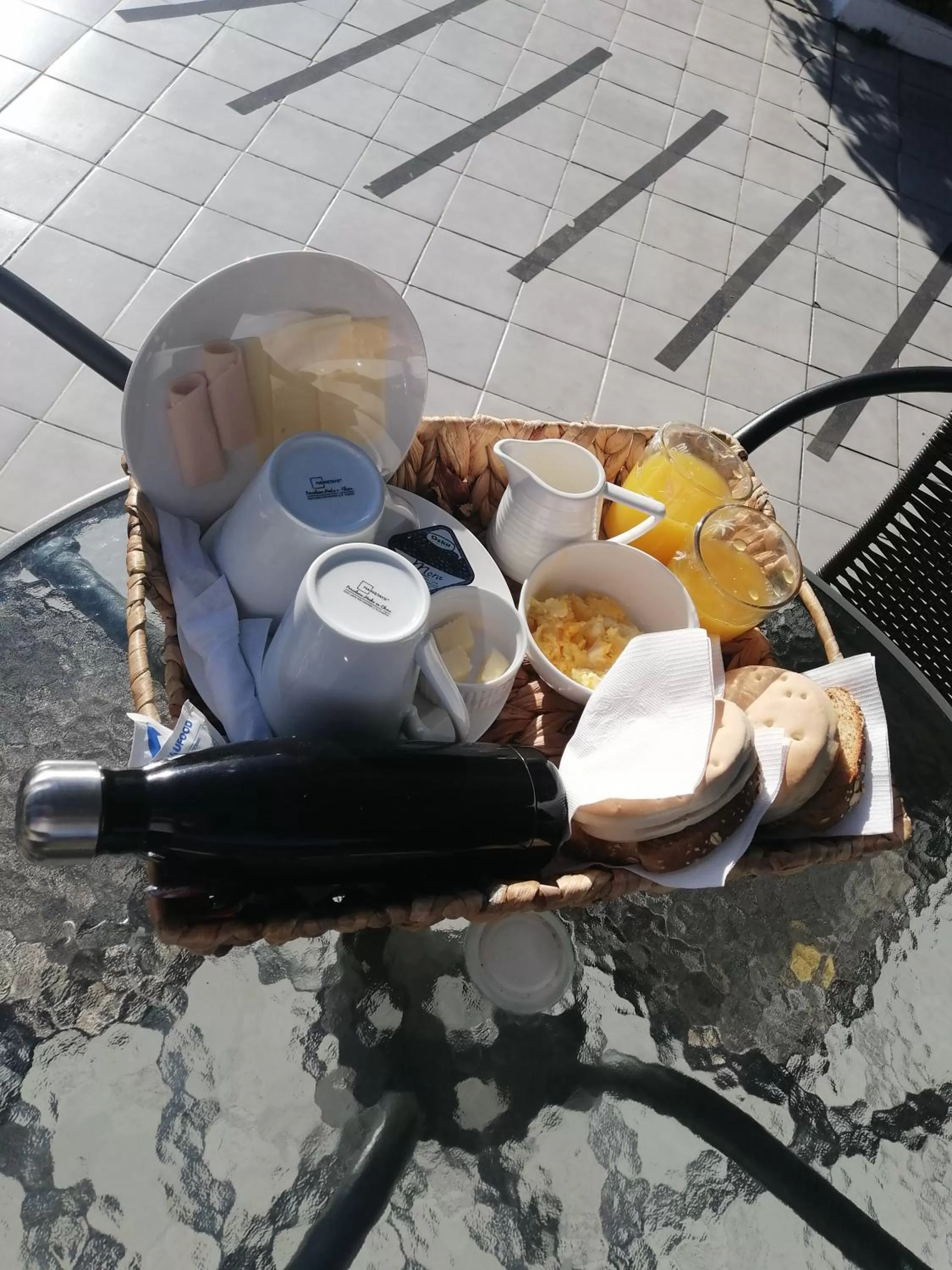 Breakfast in Hotel 251