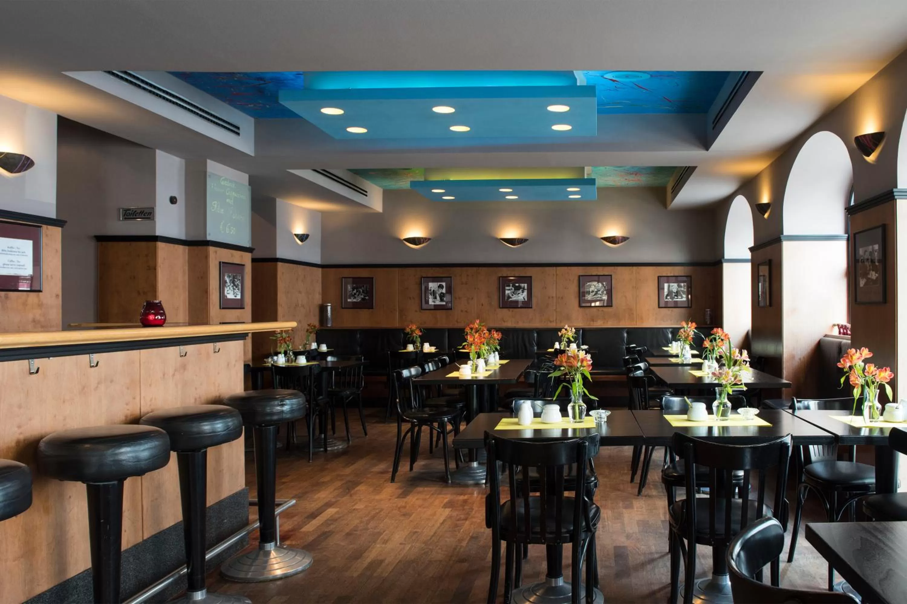 Restaurant/places to eat in Hotel Deutsches Theater Stadtzentrum