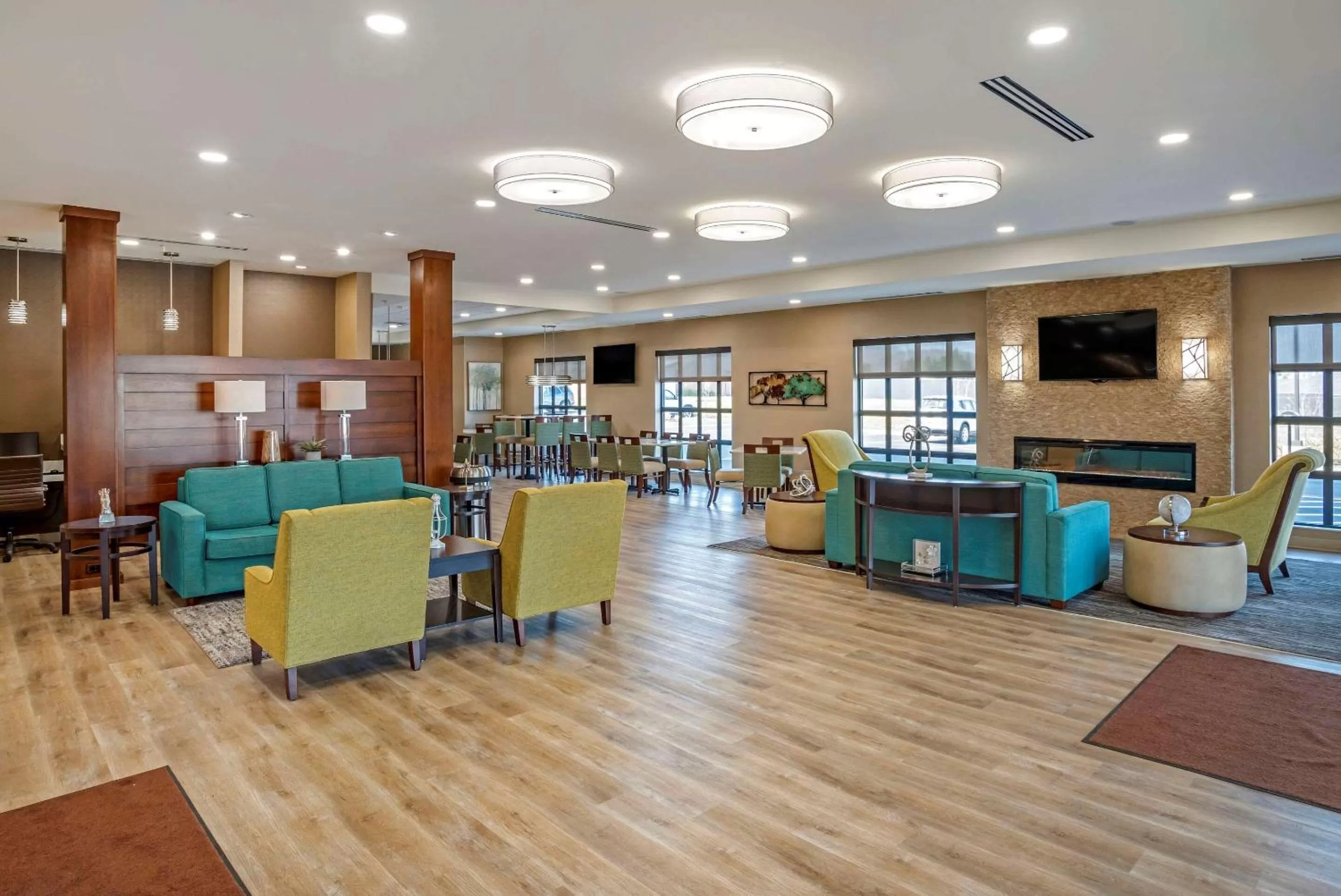Lobby or reception in Comfort Inn & Suites Harrisonburg