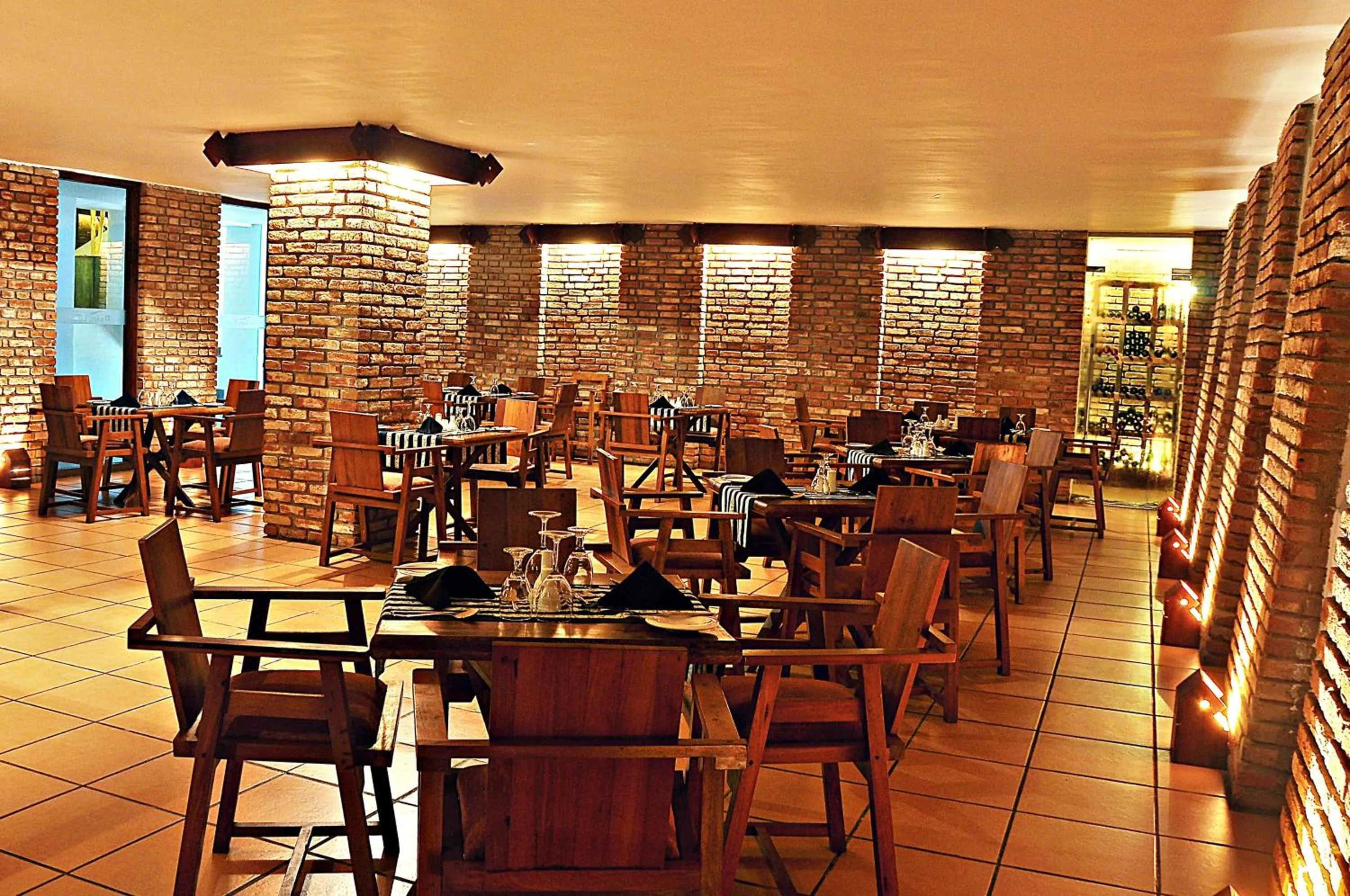 Restaurant/places to eat in The Long Beach Resort & Spa