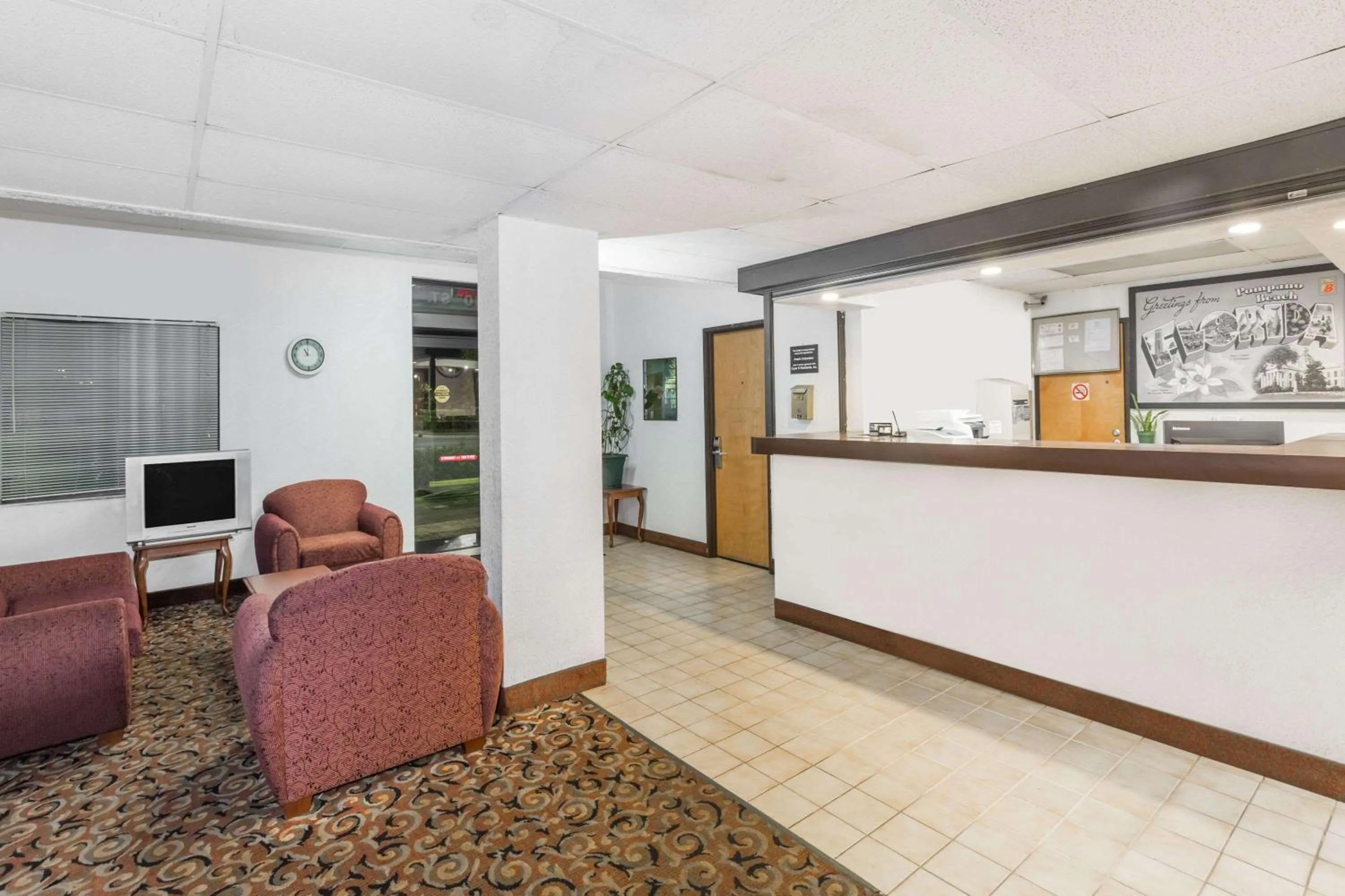 Lobby or reception in Super 8 by Wyndham Pompano Beach