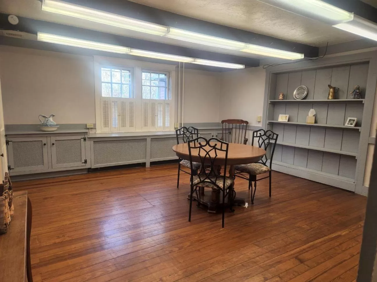 Kitchen or kitchenette in Spruce Lane Lodge and Cottages