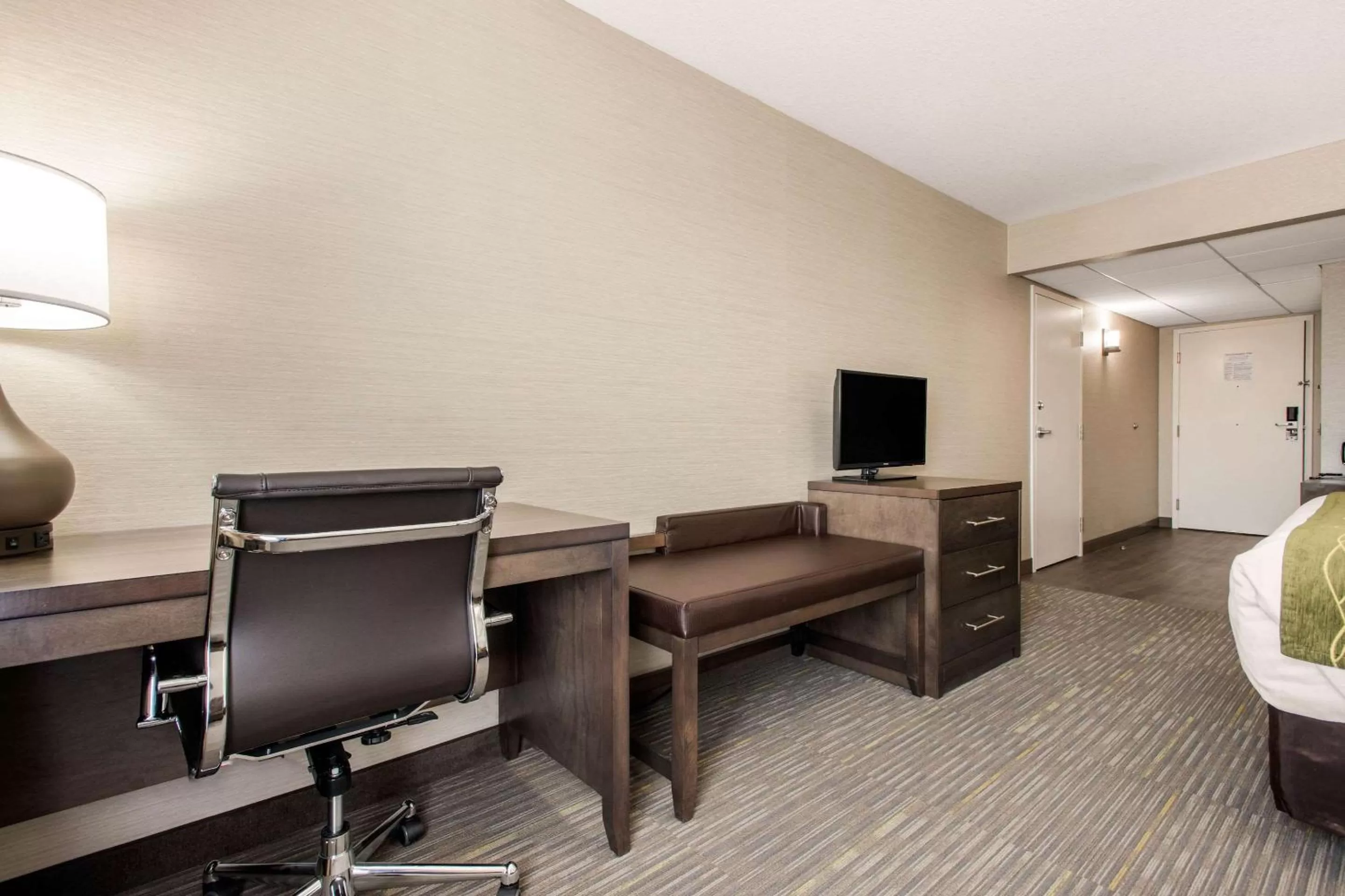 TV and multimedia in Comfort Inn & Suites