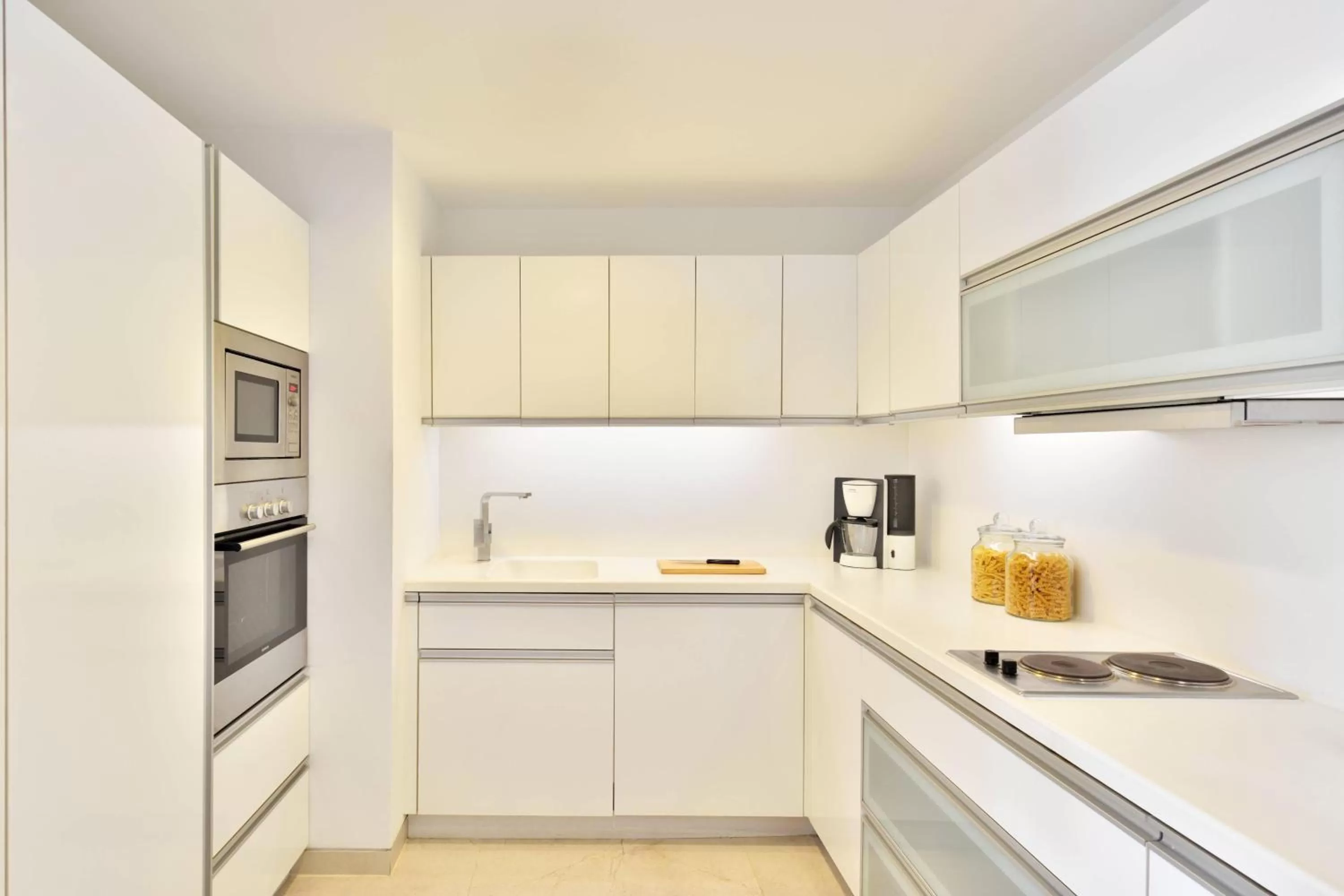 Kitchen or kitchenette in Marriott Suites Pune