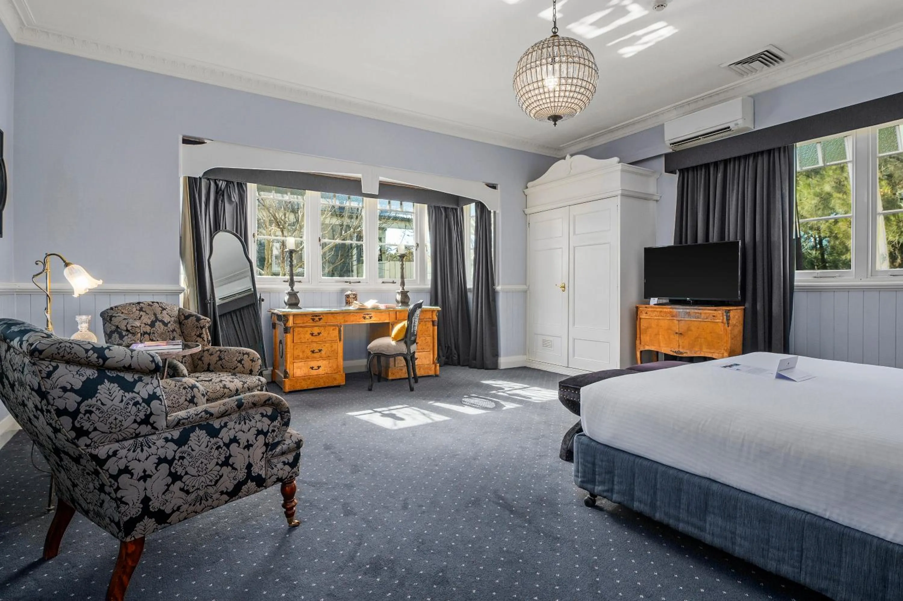 Bedroom, Bed in The Convent Hunter Valley Hotel