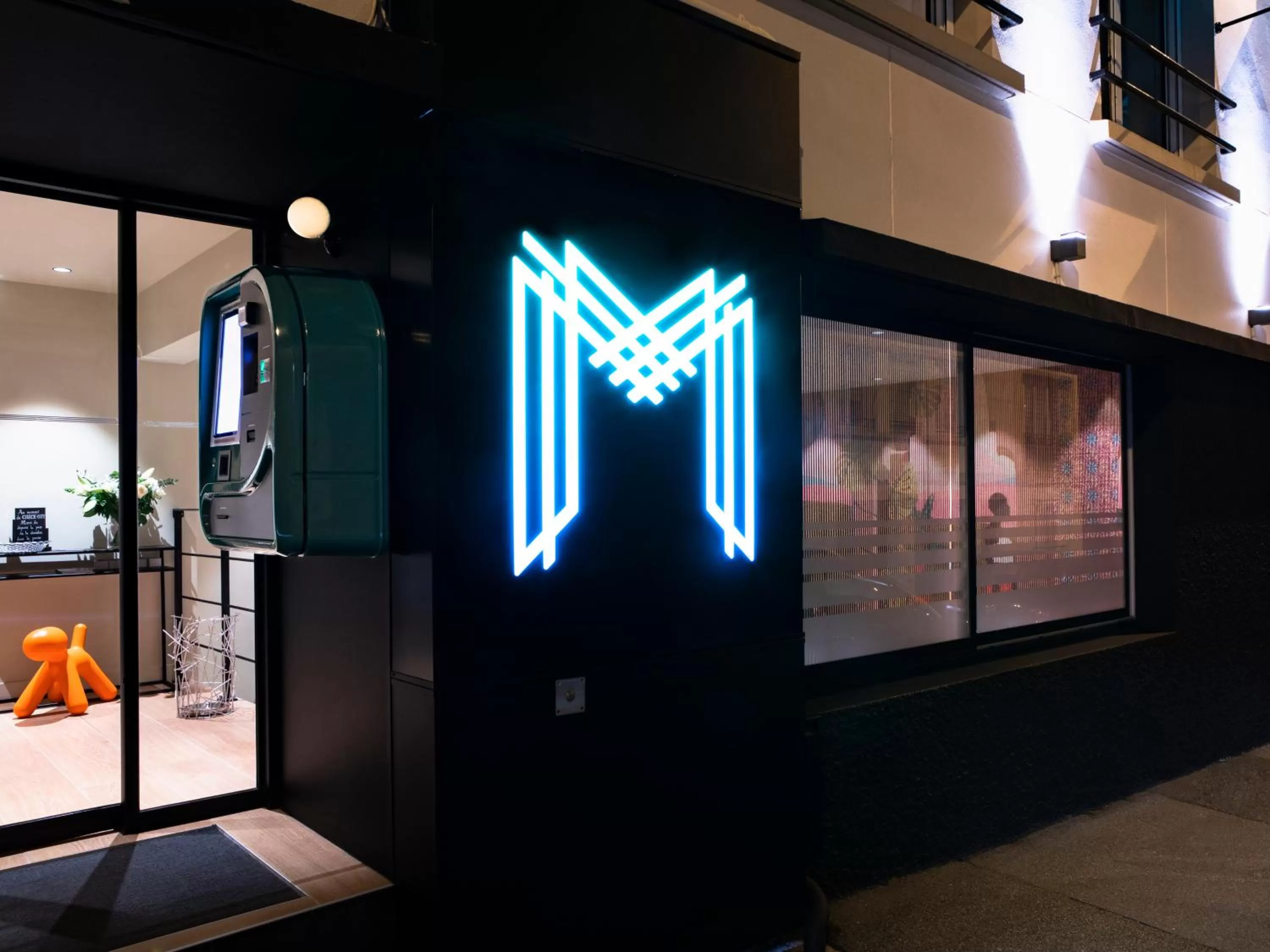 Facade/entrance in MOKA Hôtel centre-ville