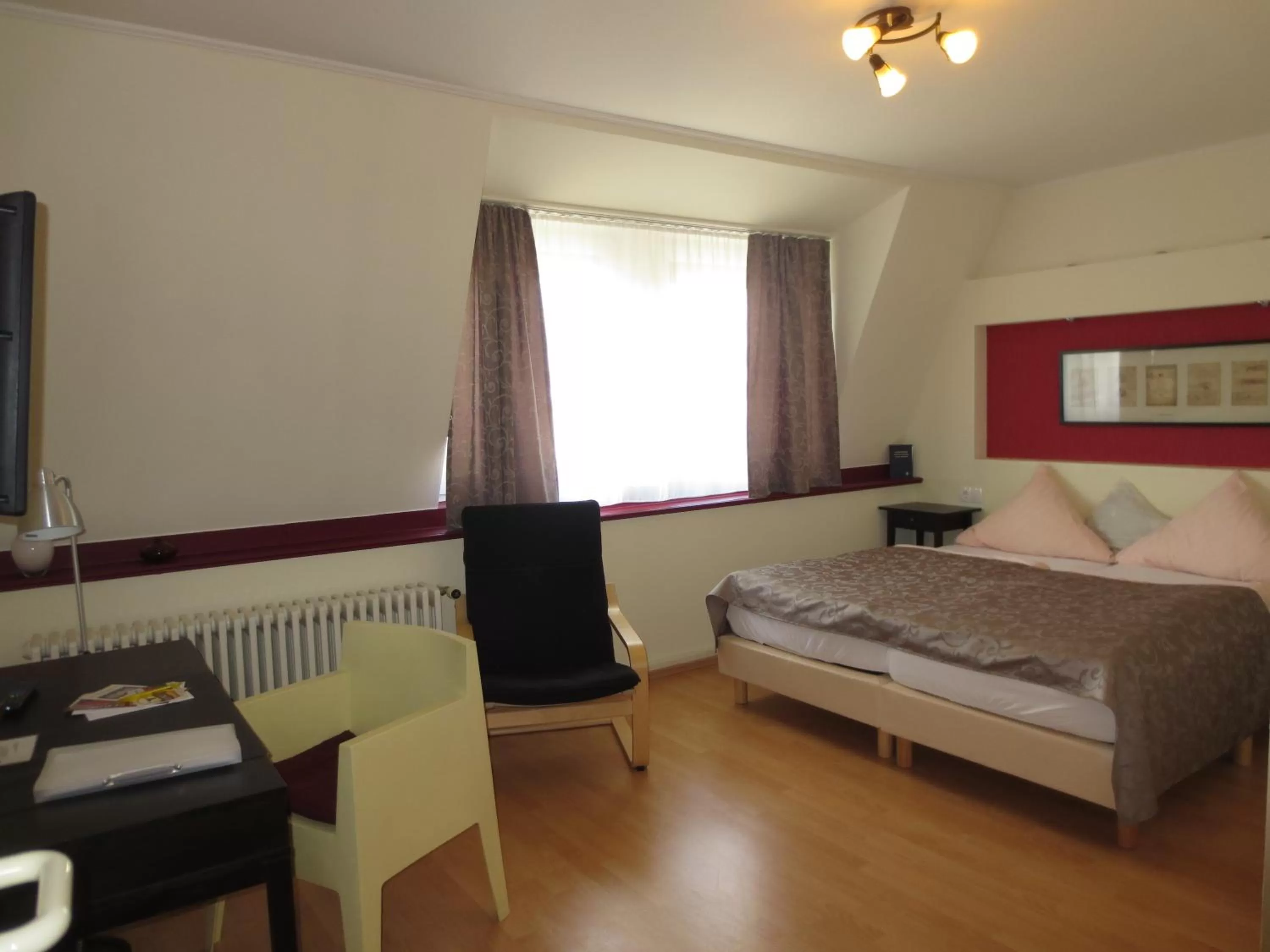 Bedroom, Bed in Hotel Corsten