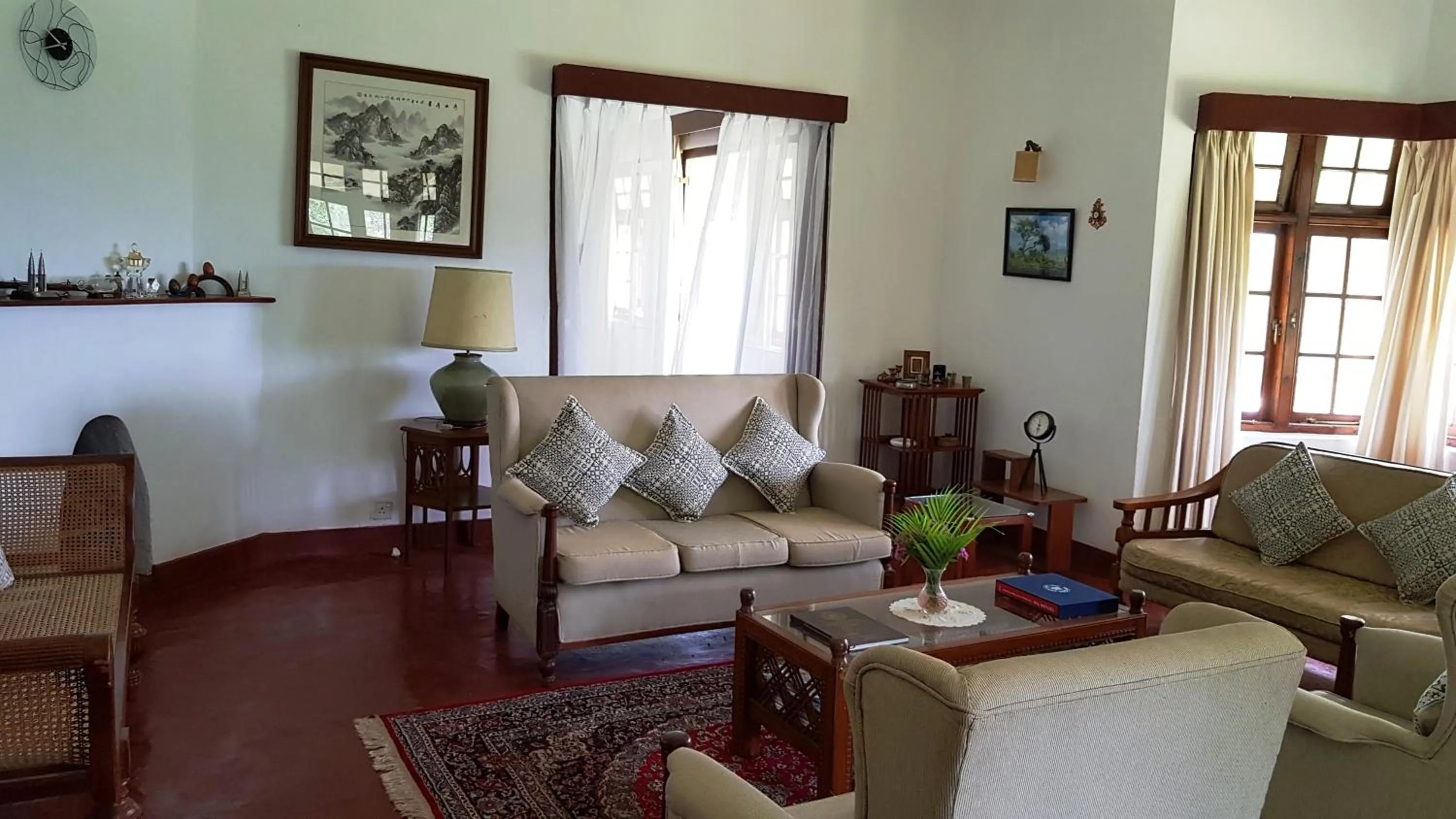 Seating area in Hatale Tea Estate Bungalow