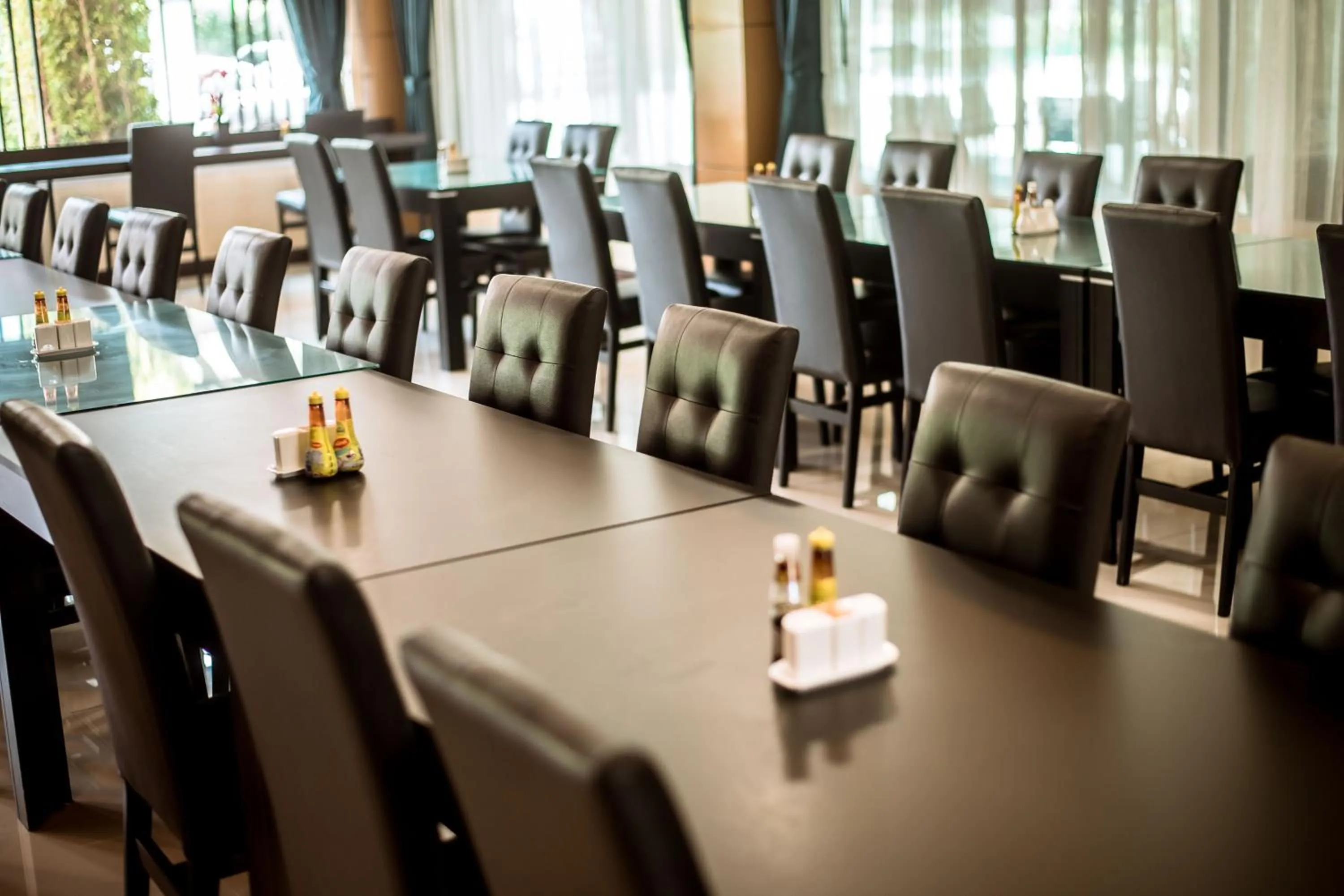 Restaurant/places to eat in Blue Sky Residence Airport