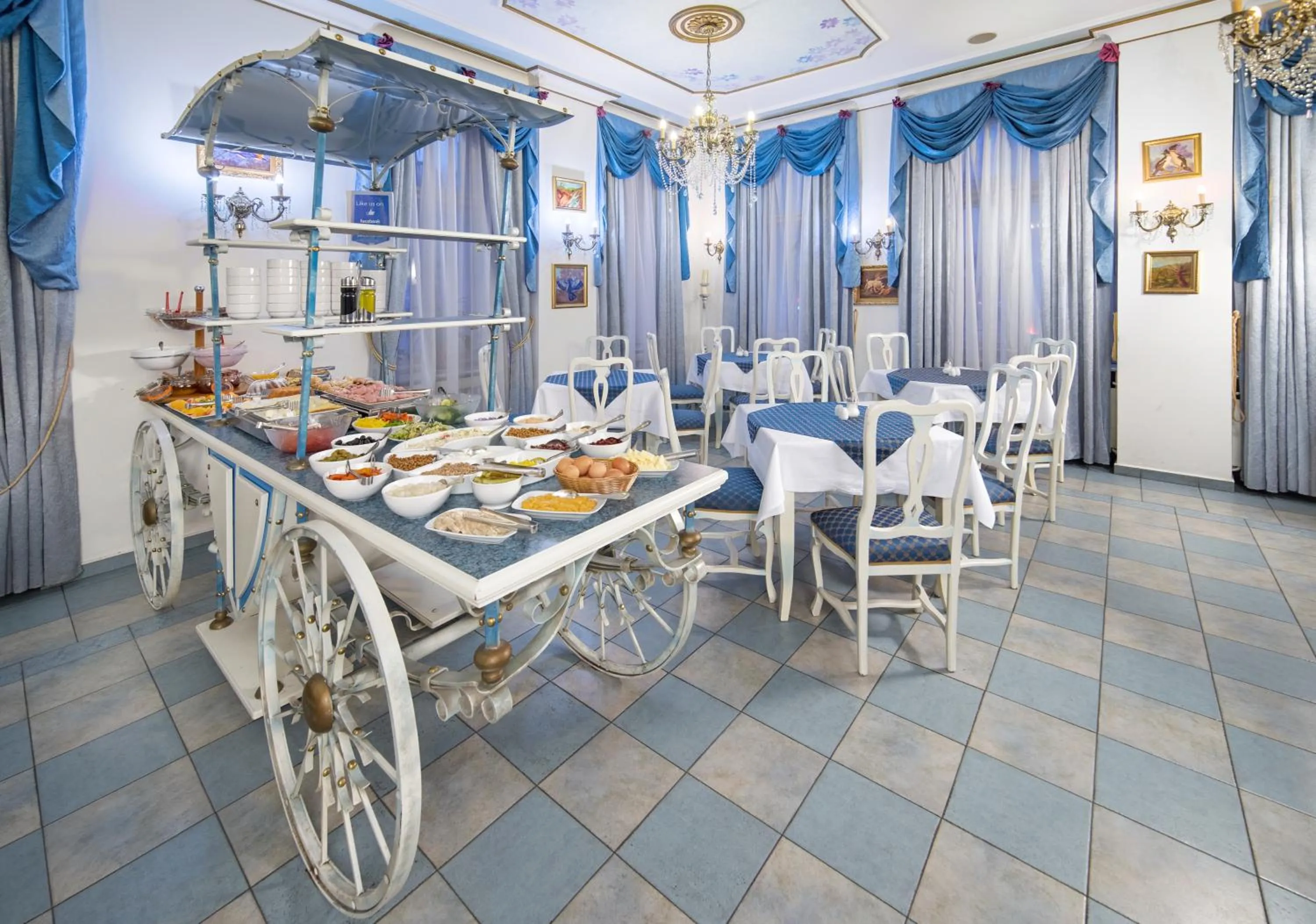 Restaurant/places to eat in Hotel William