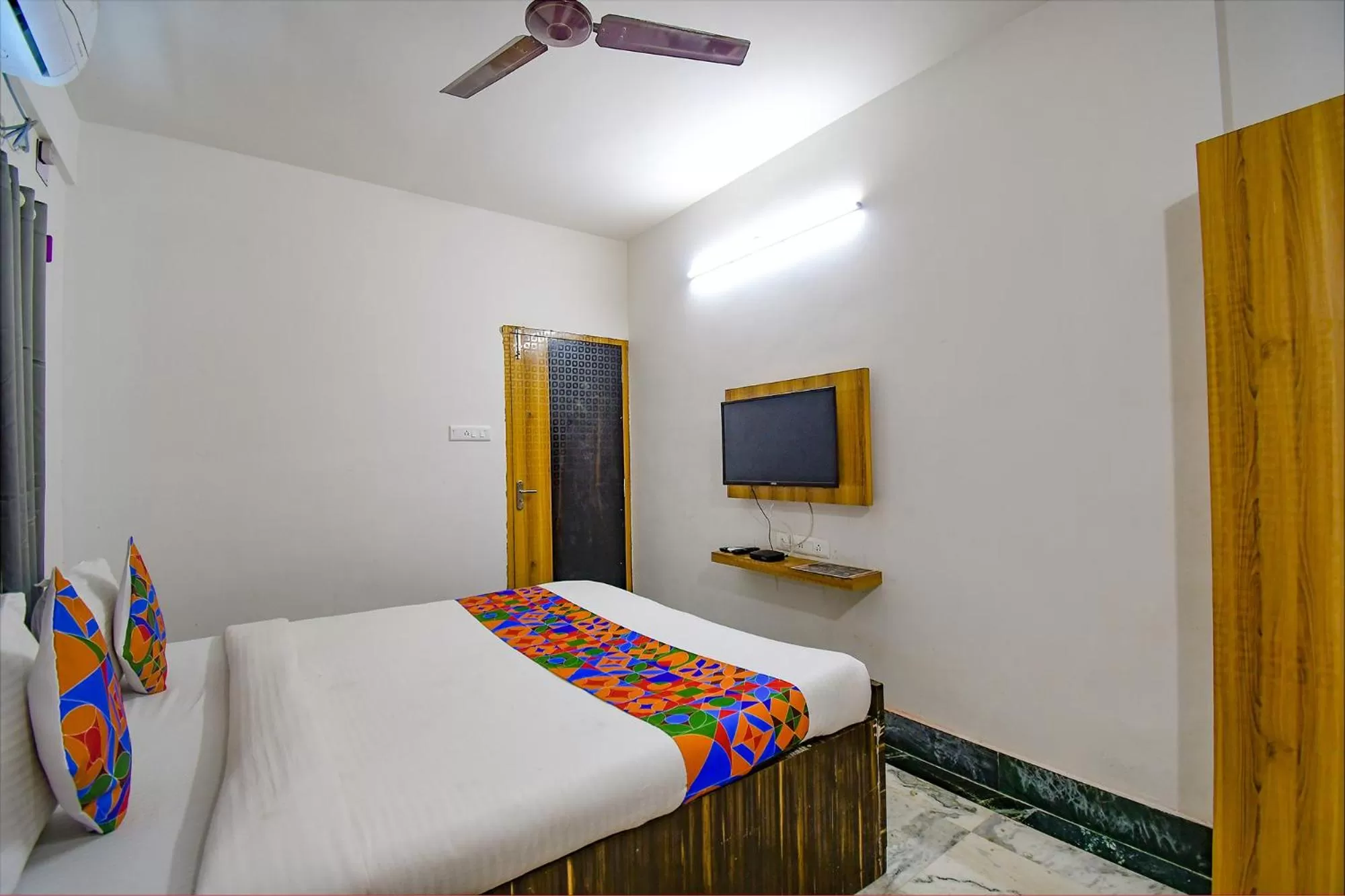 Bed in FabExpress Amar Raj Villa - Nr Eco Park