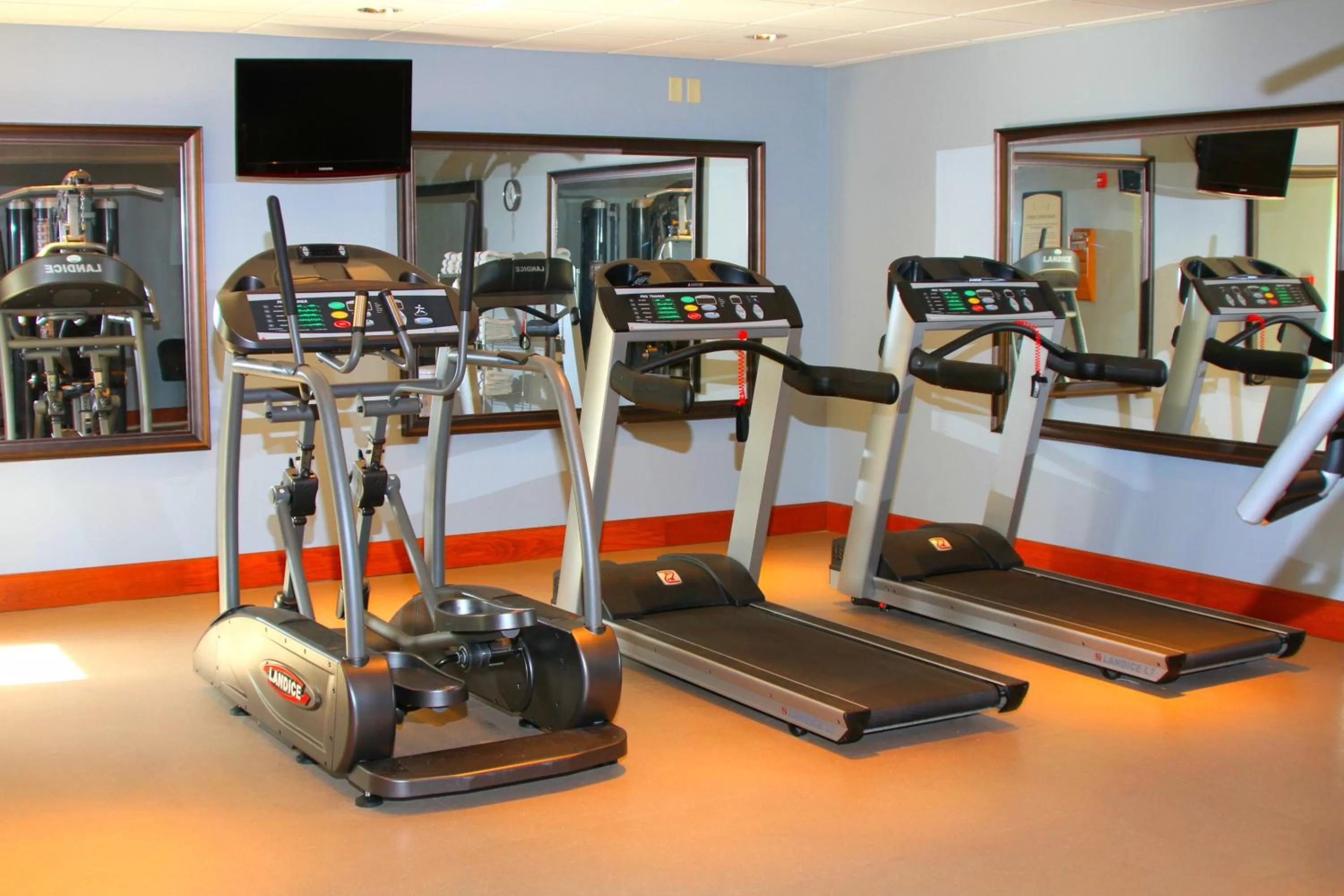 Fitness centre/facilities in Staybridge Suites Syracuse Liverpool by IHG