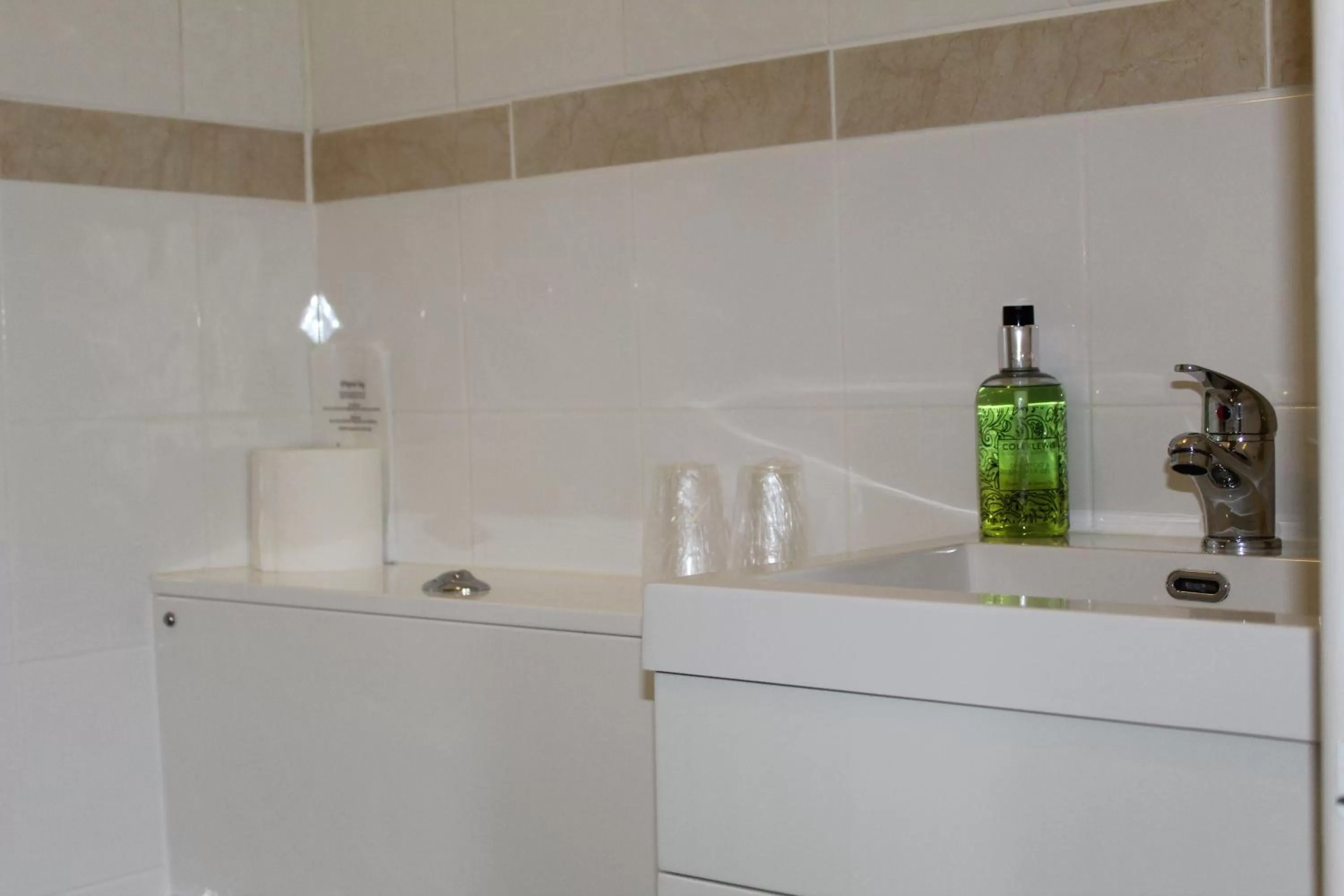 Bathroom in The Bay House Lake View Guest House - Adults Only