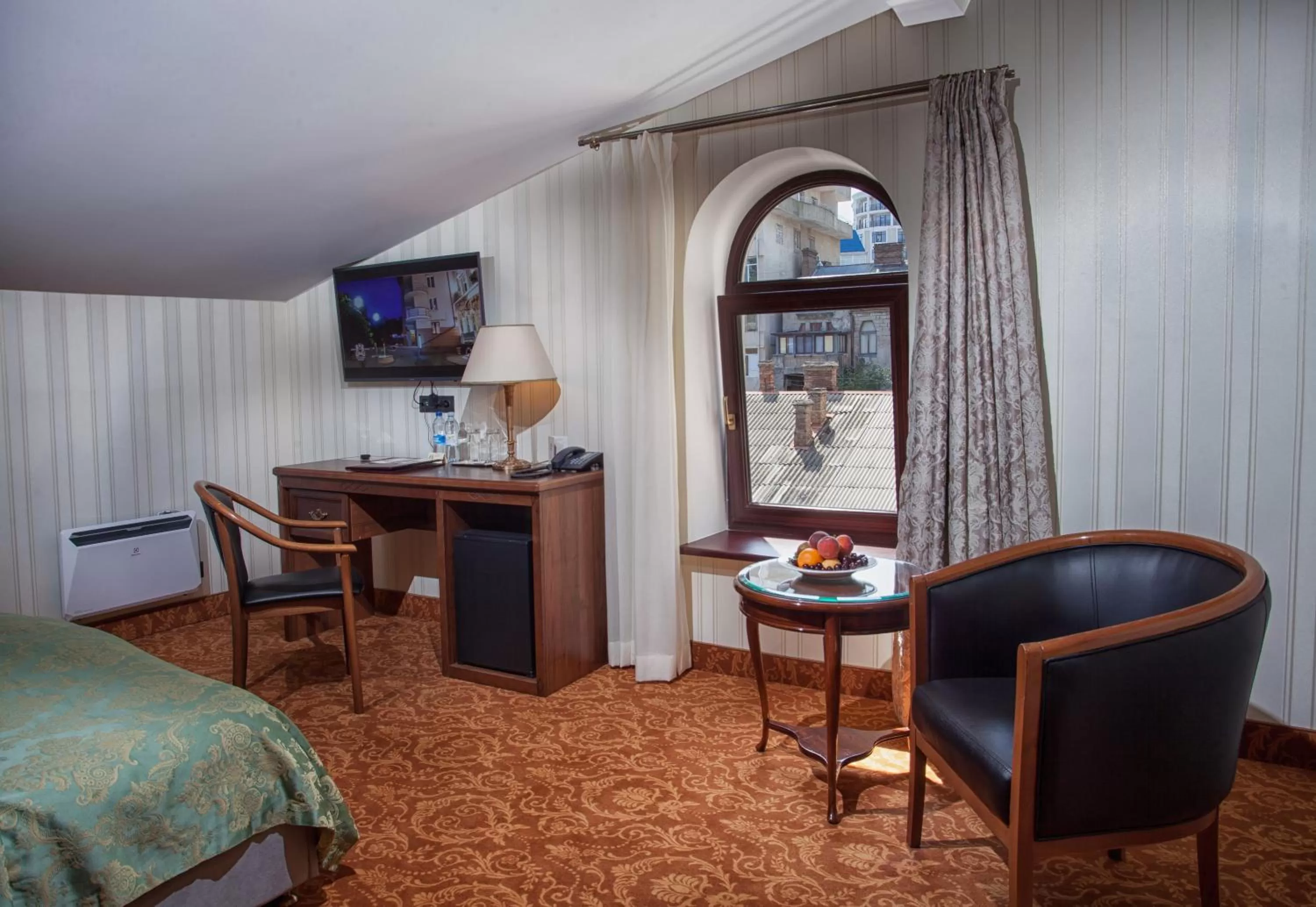 Shower, Bed in Hotel Otrada