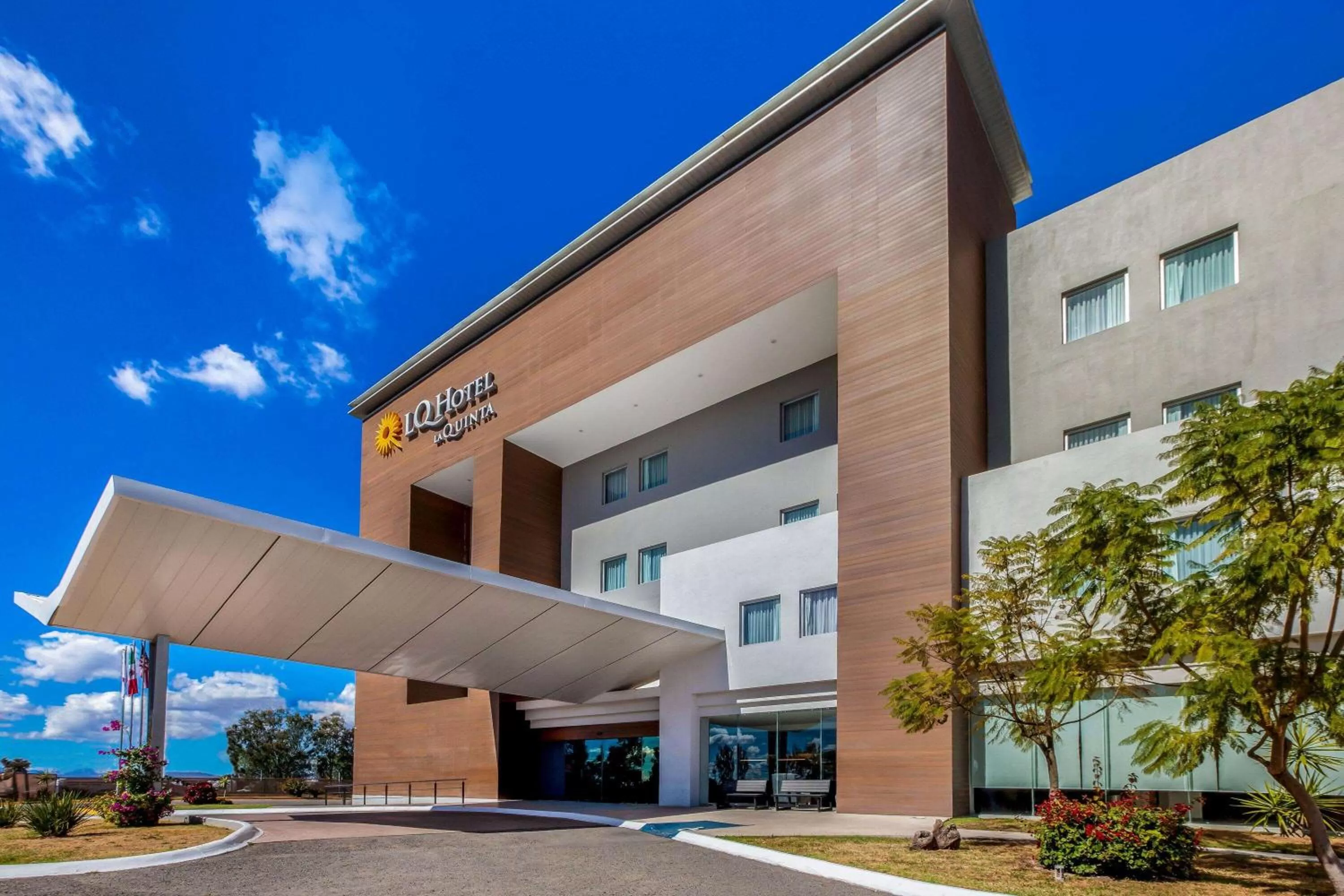 Property building in La Quinta by Wyndham Aguascalientes